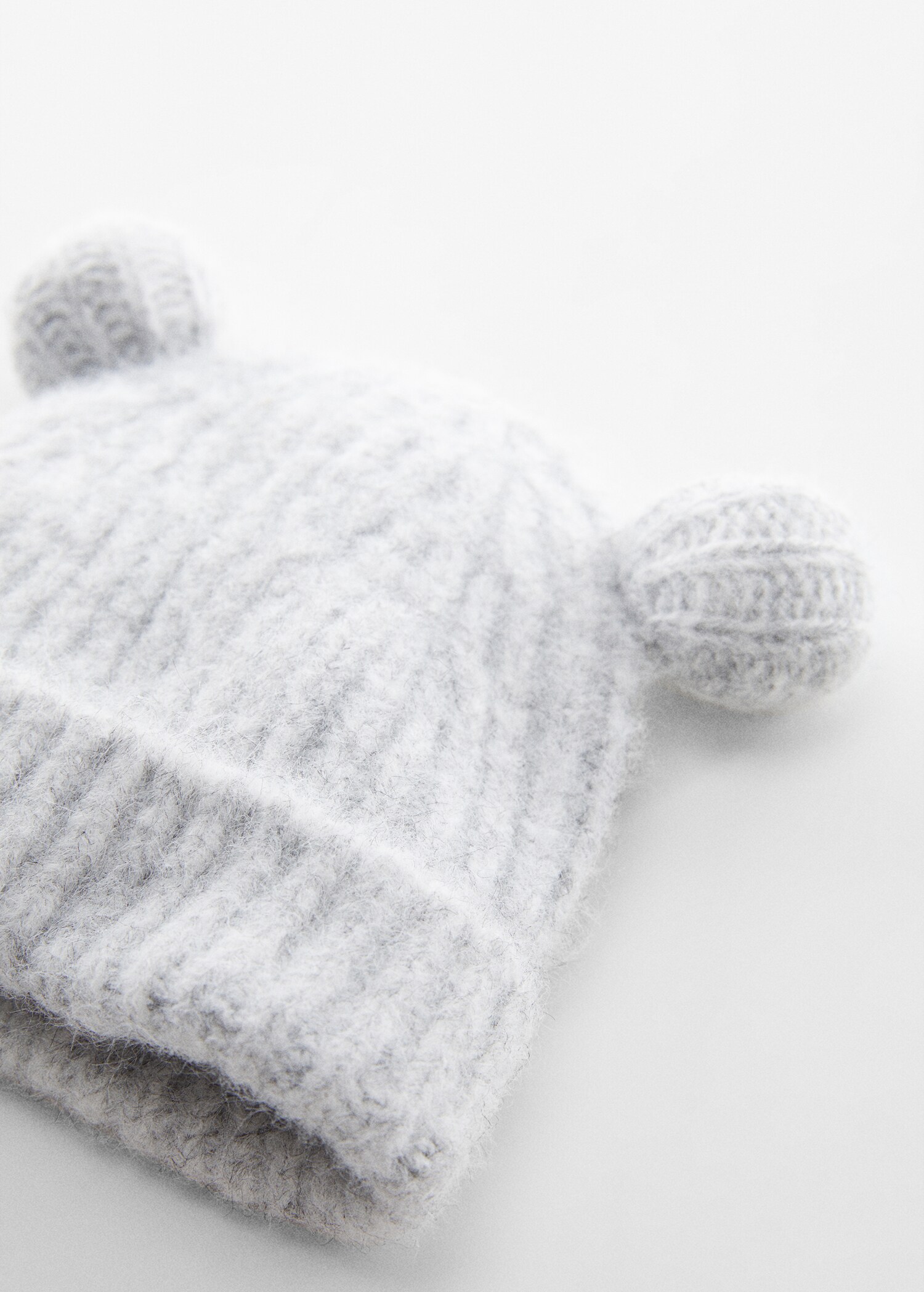 Gorro punto orejitas - Plano medio