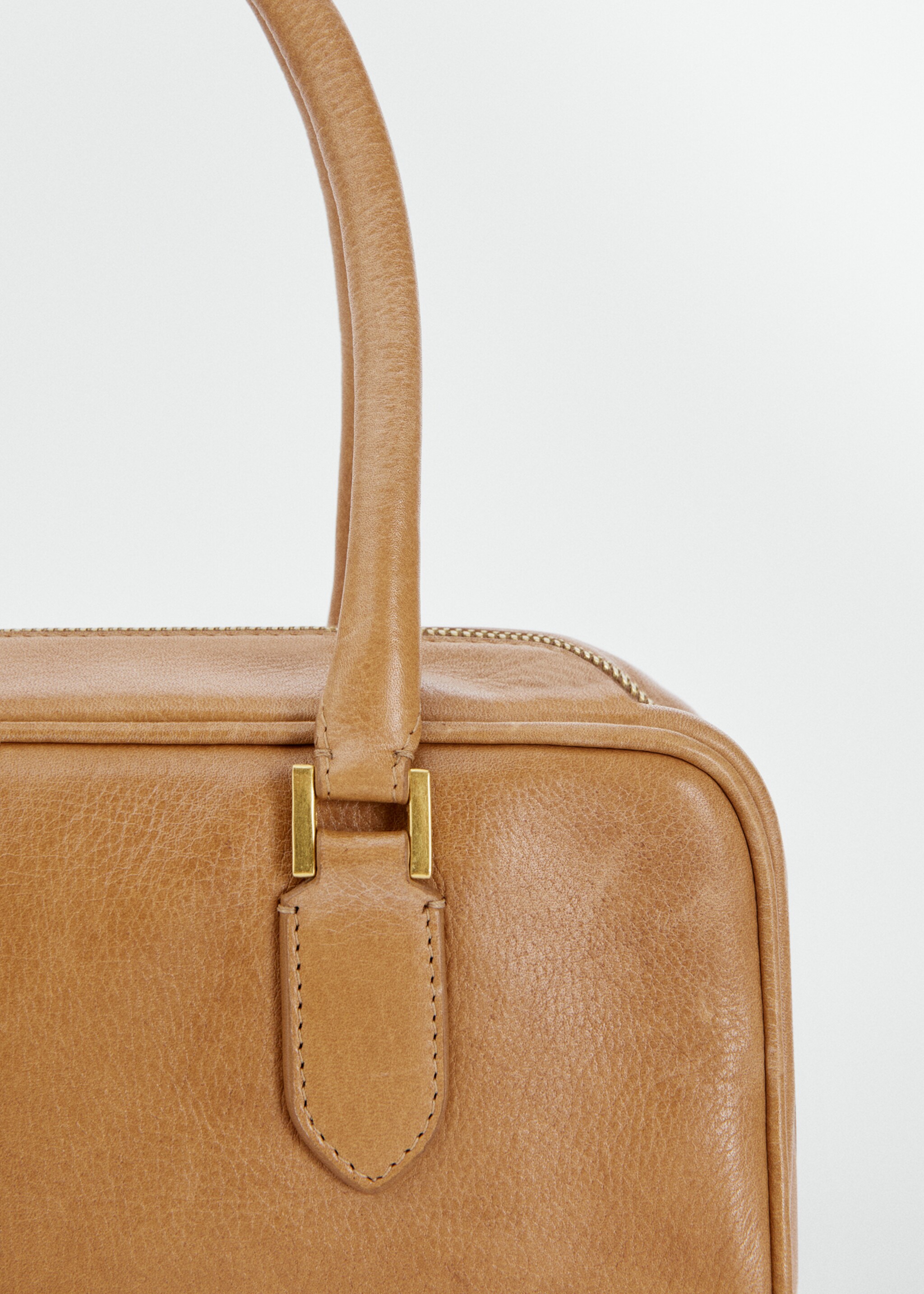 Rectangular leather handbag - Details of the article 1, Leather. Ref: 57076316-00.