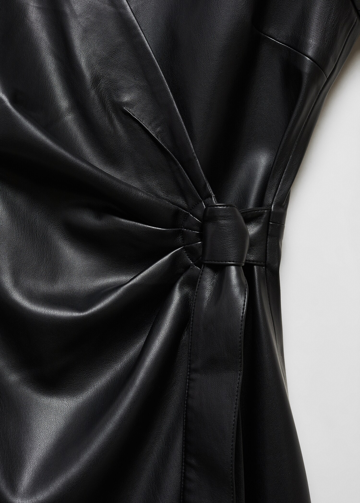 Wickelkleid mit Leder-Effekt - Detail des Artikels 8