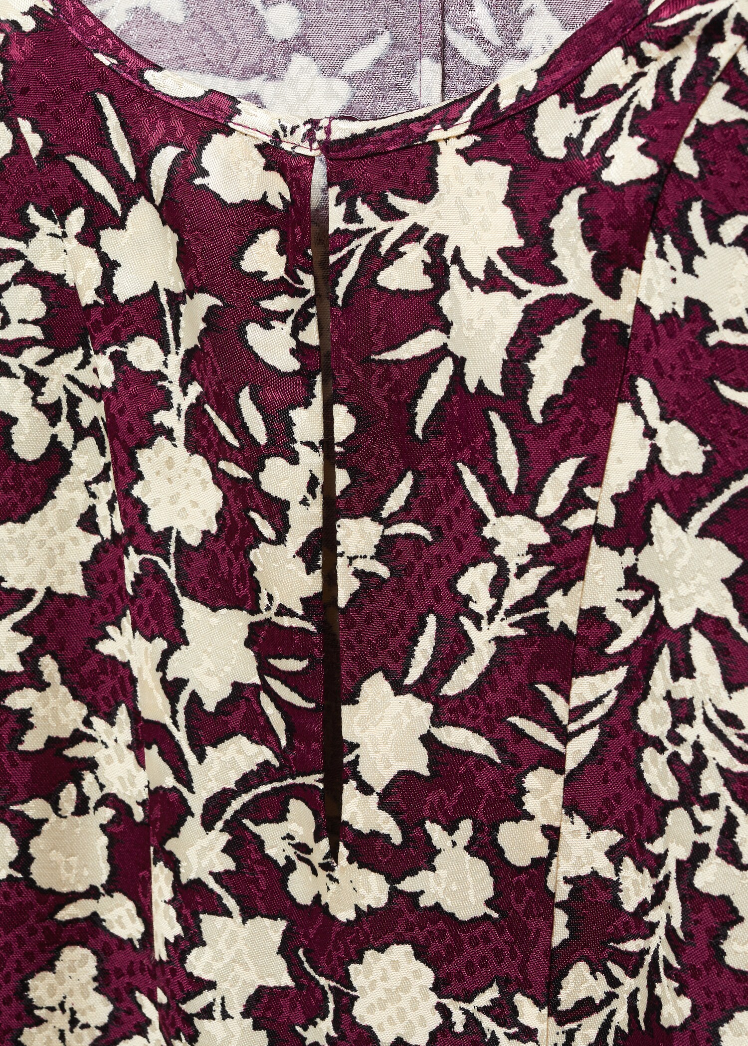 Bluse mit Blumenmuster - Detail des Artikels 8
