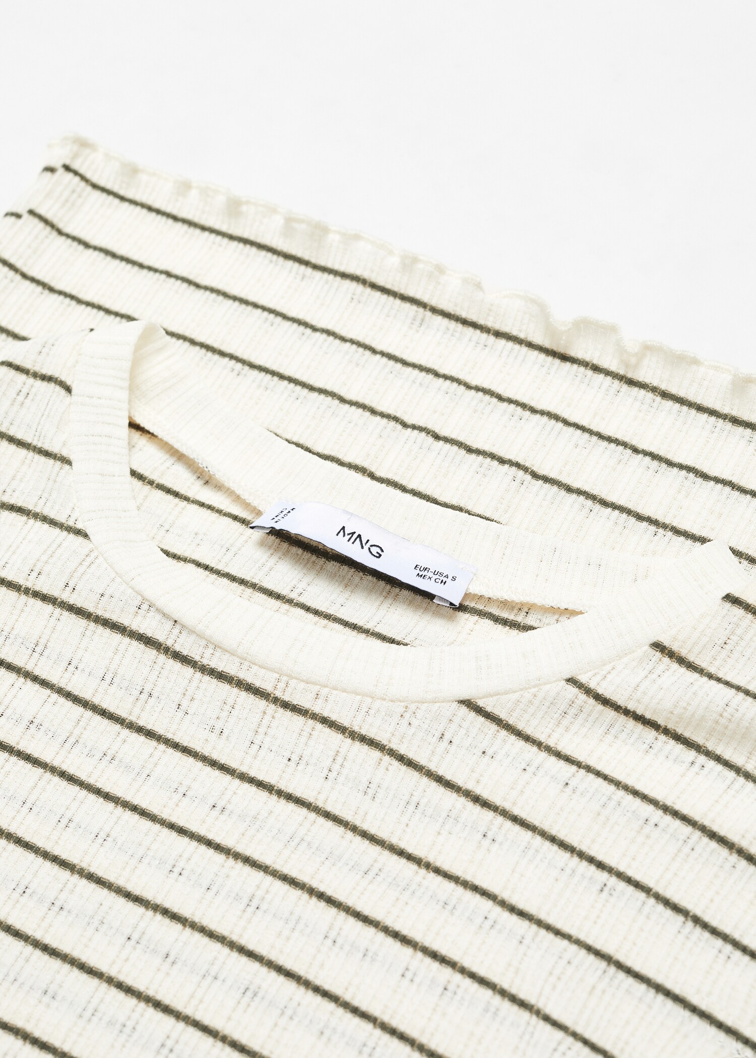 Textured striped T-shirt - Details of the article 8