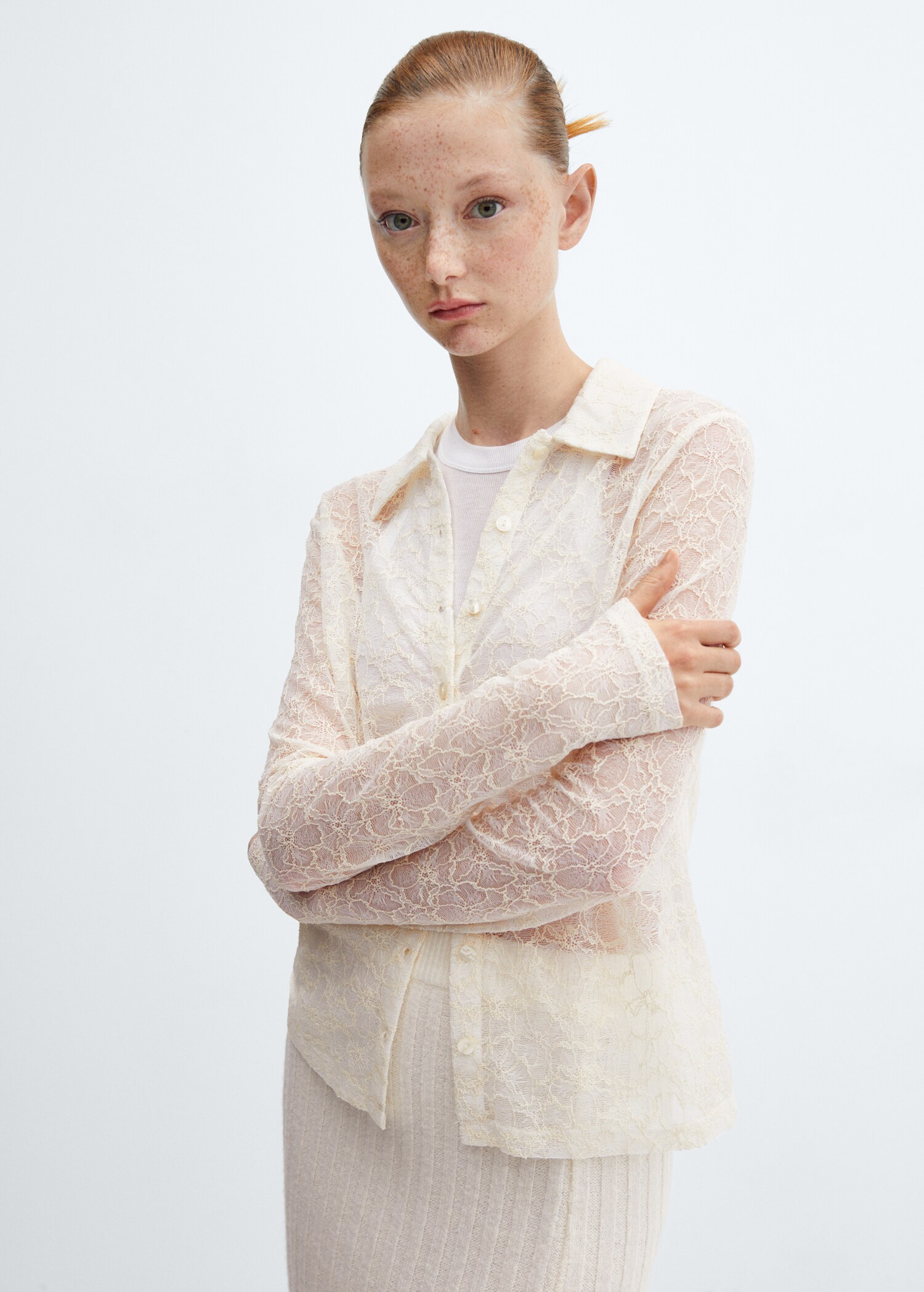 Semi-transparent lace shirt - Medium plane