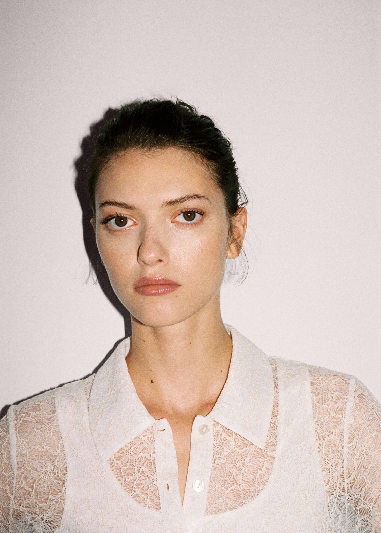 Semi-transparent lace shirt - Details of the article 6