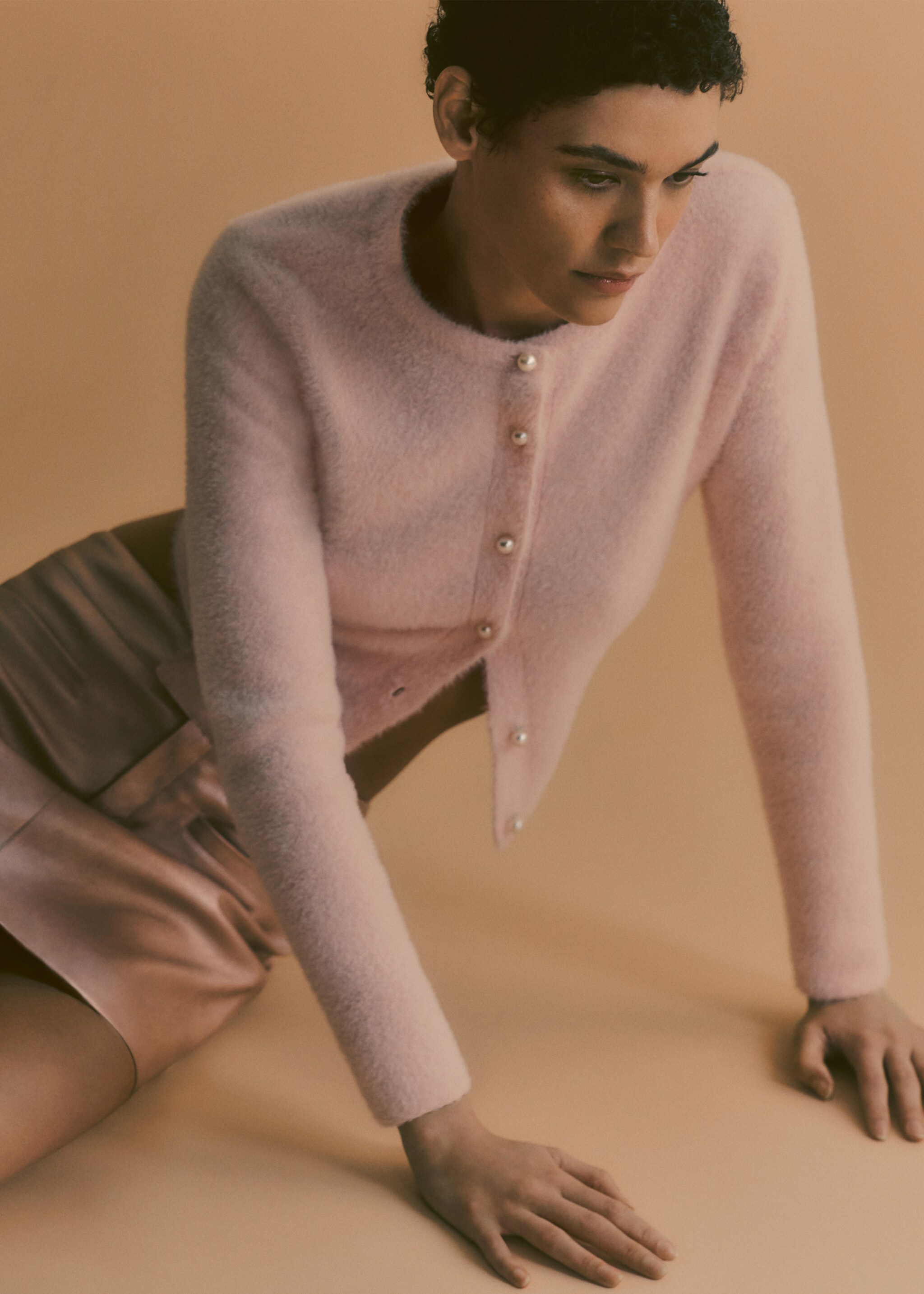 Fur-effect knitted cardigan - Details of the article 7