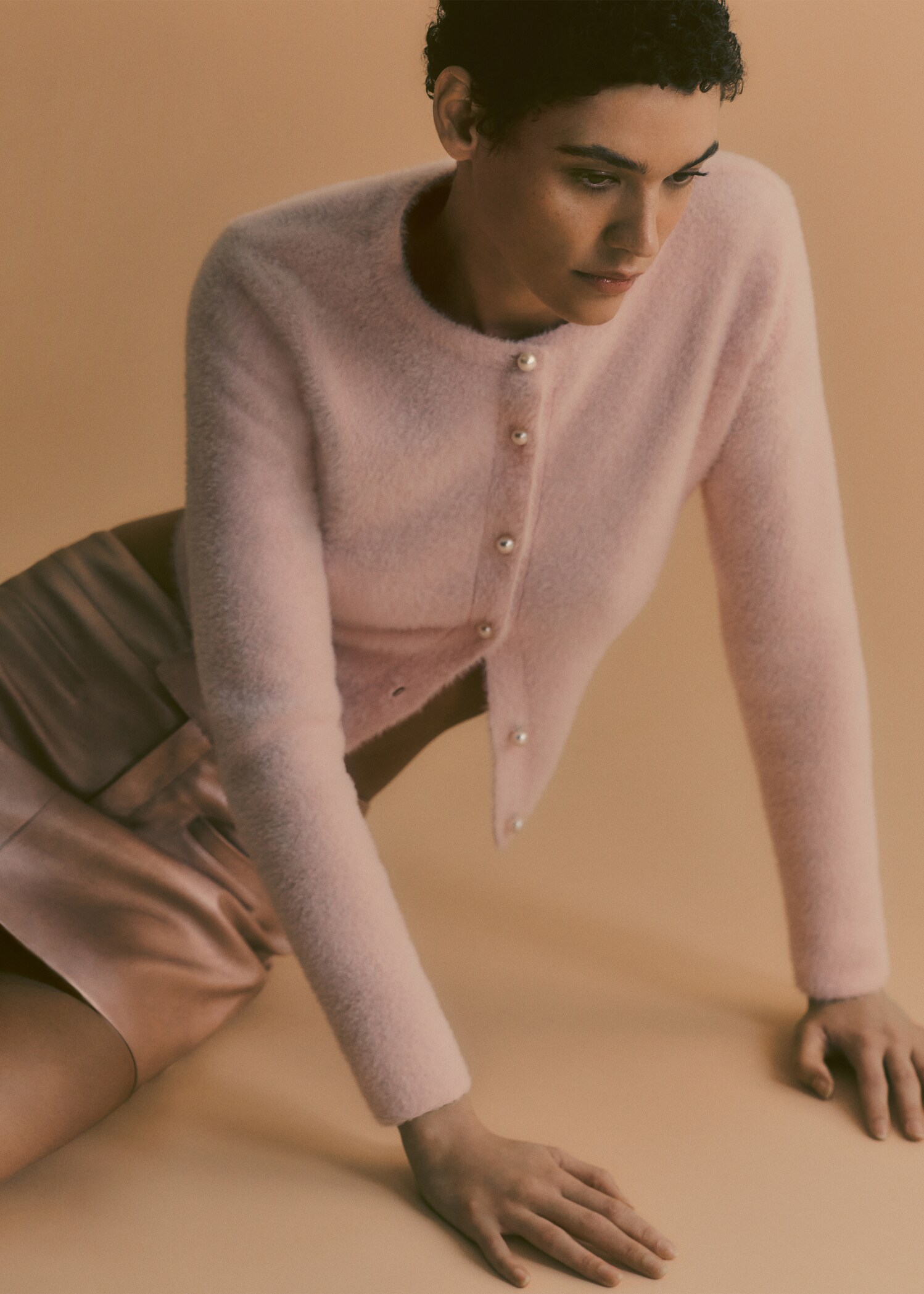 Fur-effect knitted cardigan - Details of the article 7