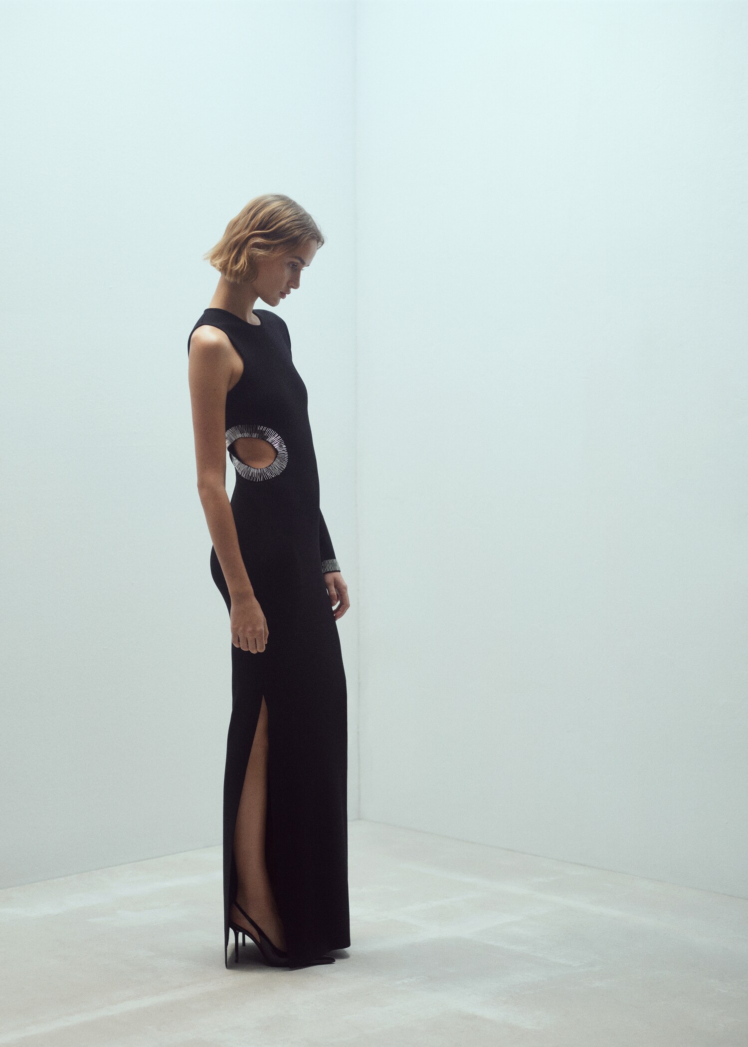 Robe asymétrique ouverture latérale - Détail de l'article 1