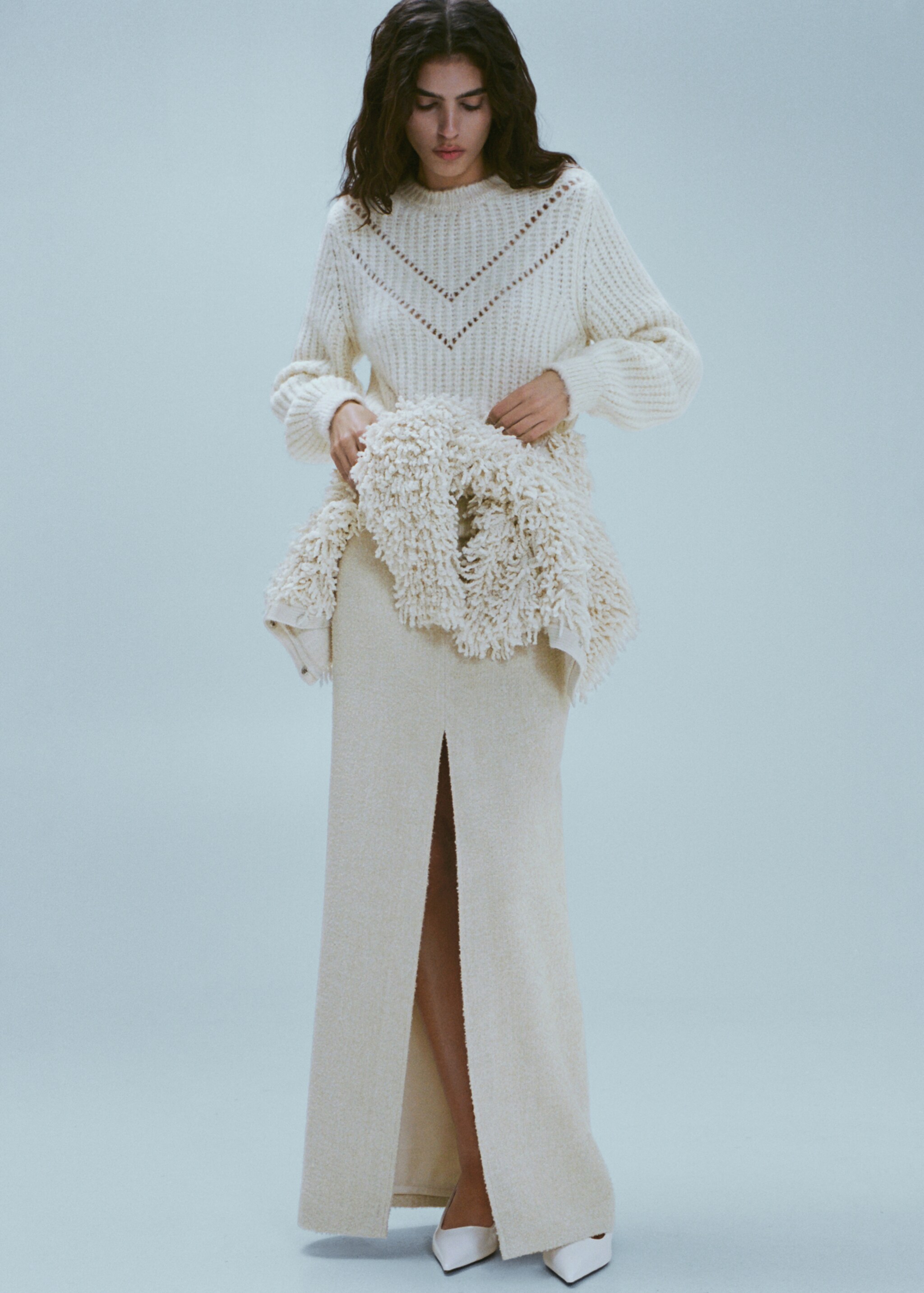 Slit long skirt - Details of the article 7, Beige. Ref: 57079121-00.