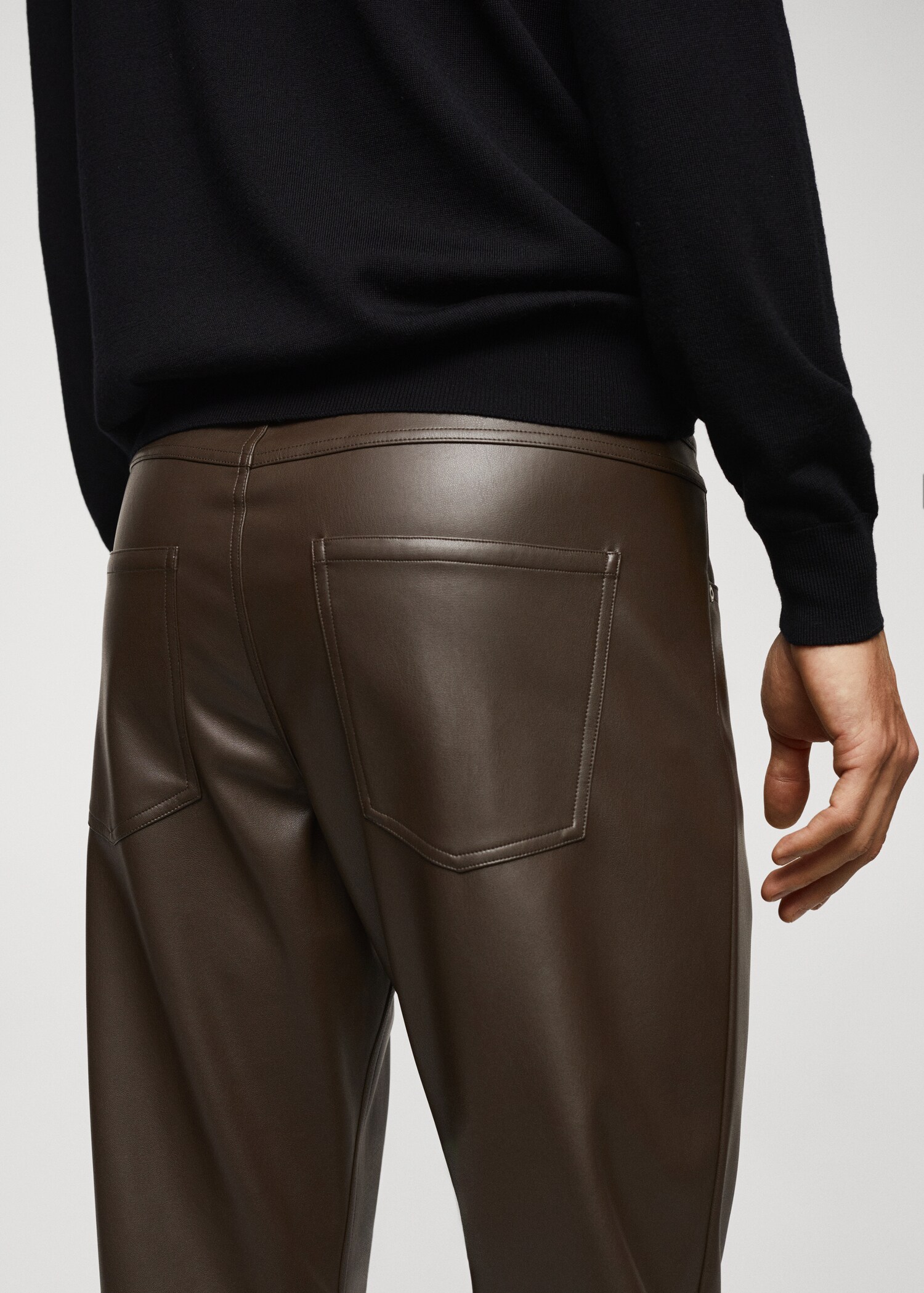 Leather-effect slim-fit trousers - Details of the article 2
