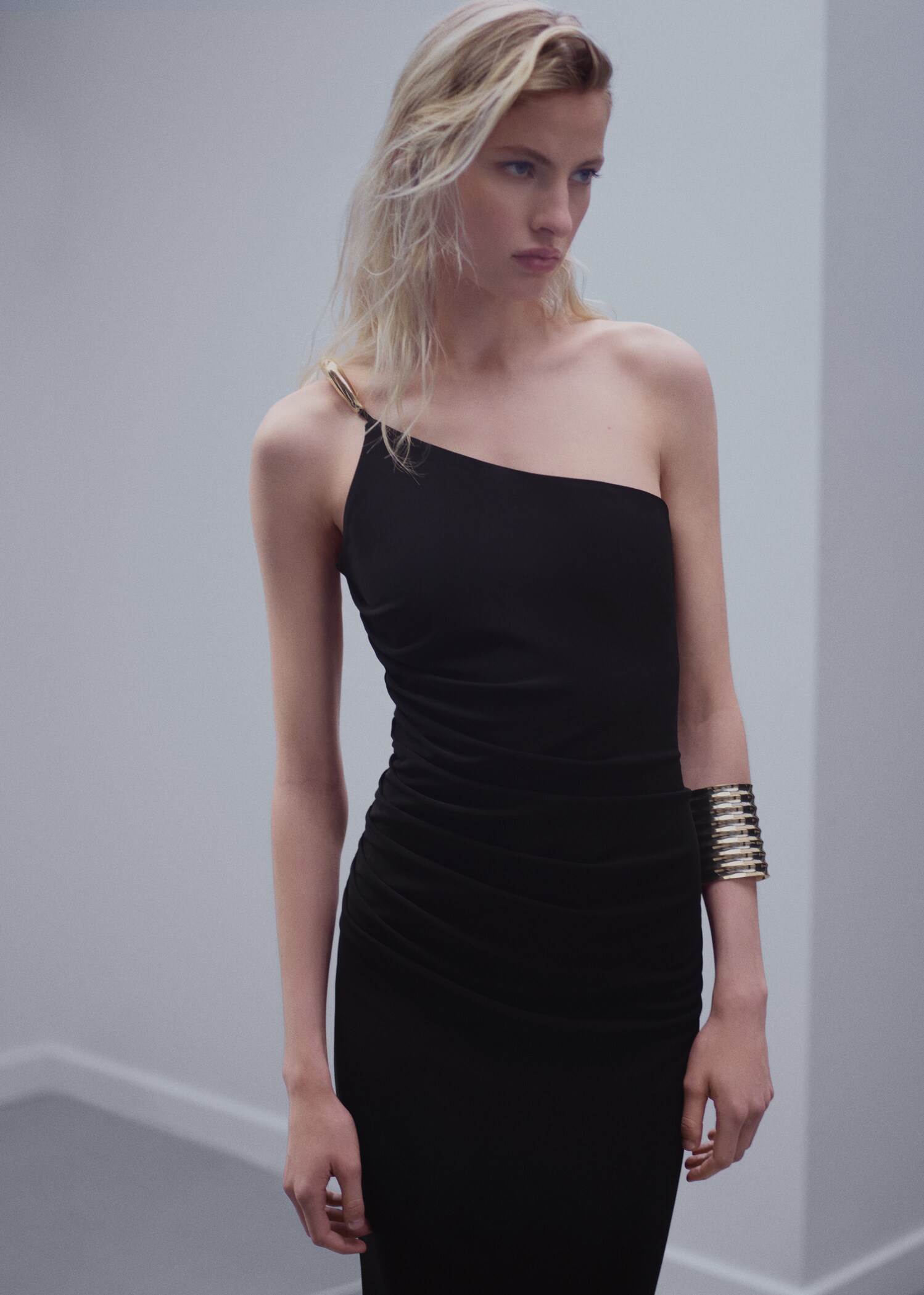 Asymmetrical dress with metallic appliqué - Medium plane