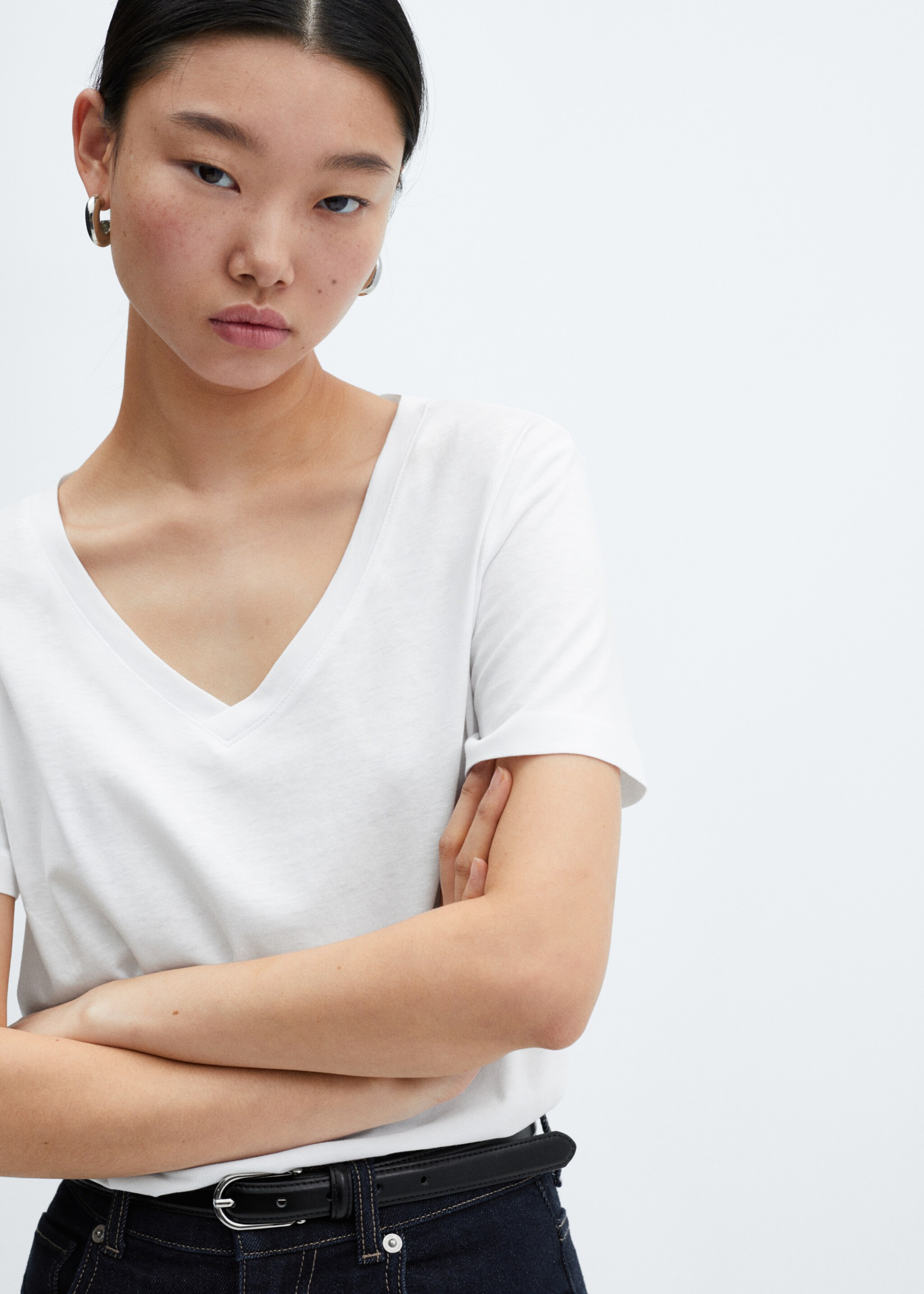 T-shirt coton col en V - Détail de l'article 1