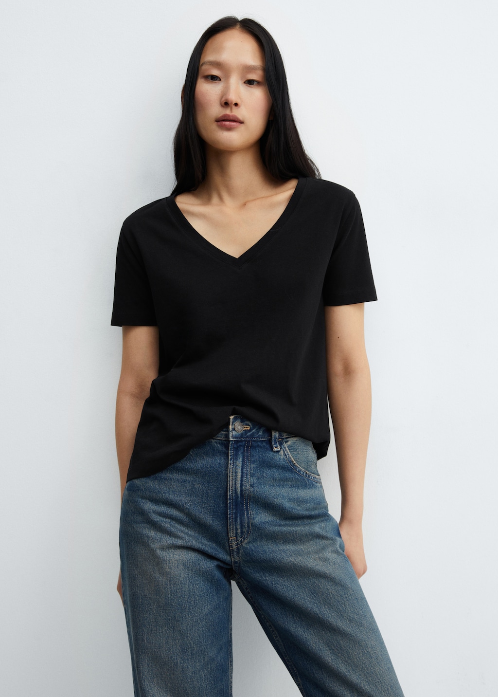 V-neck cotton T-shirt - Women | MANGO OUTLET USA