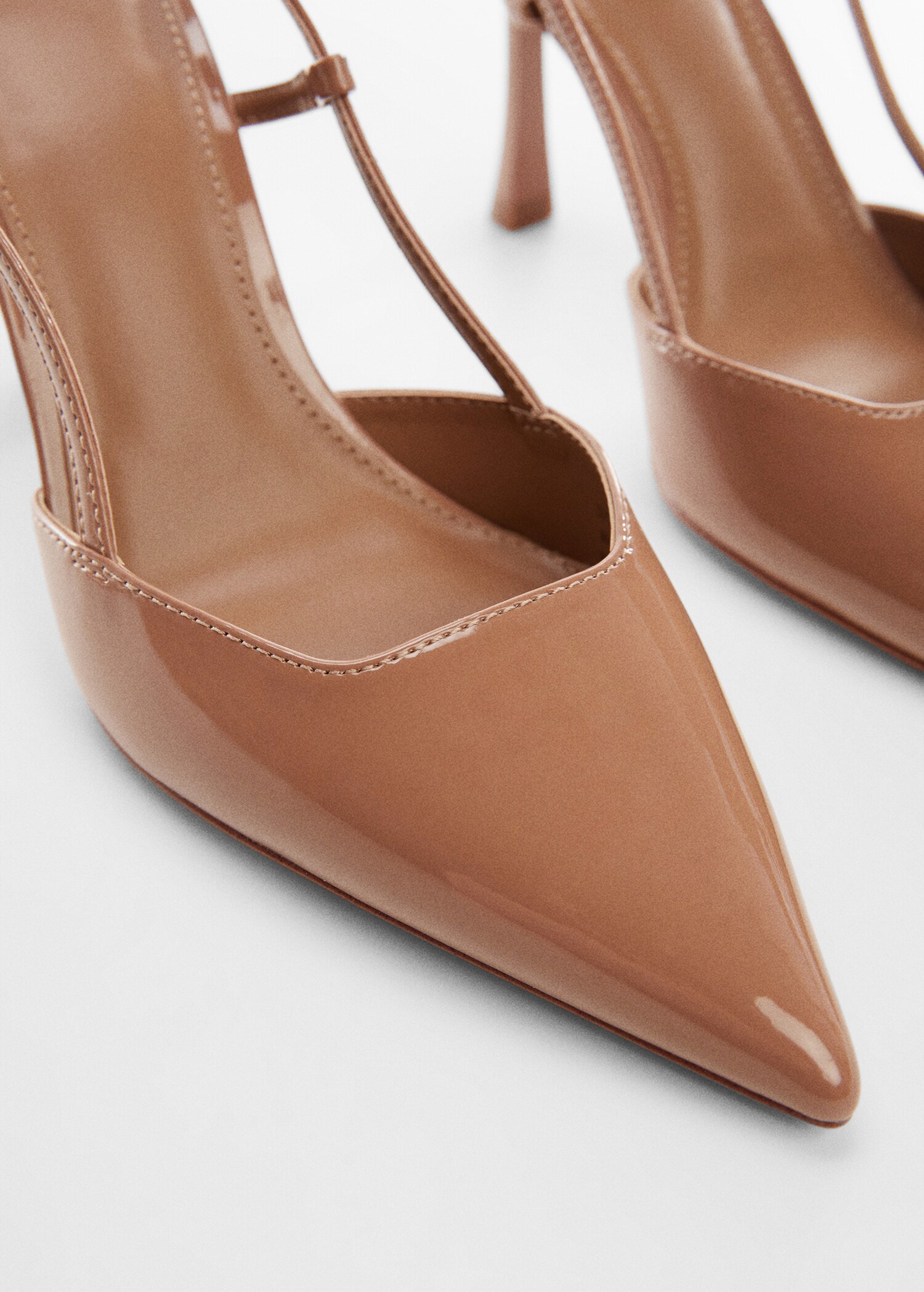 Spitz zulaufende Slingpumps - Detail des Artikels 2