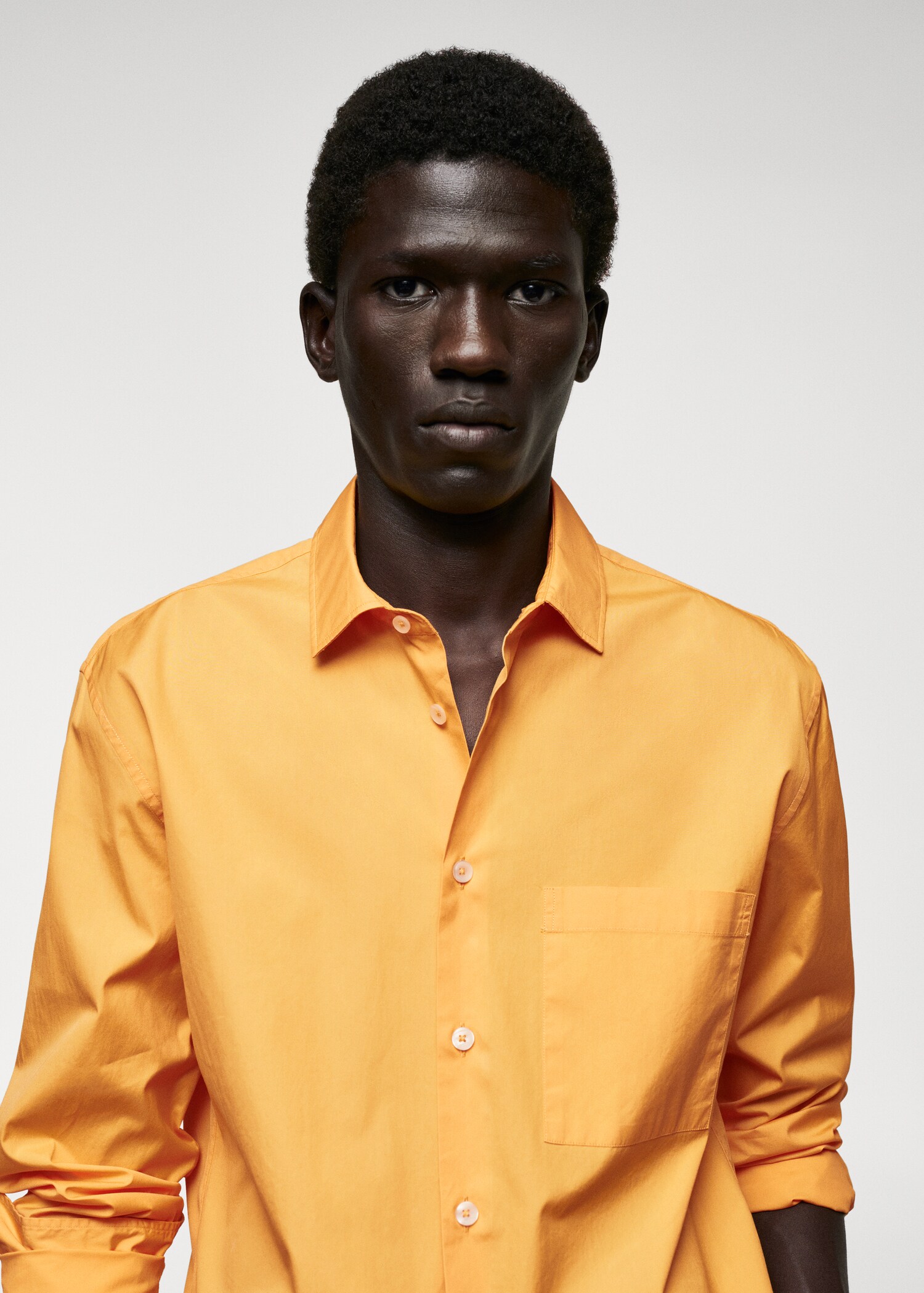 100% cotton pocket shirt - Details of the article 1