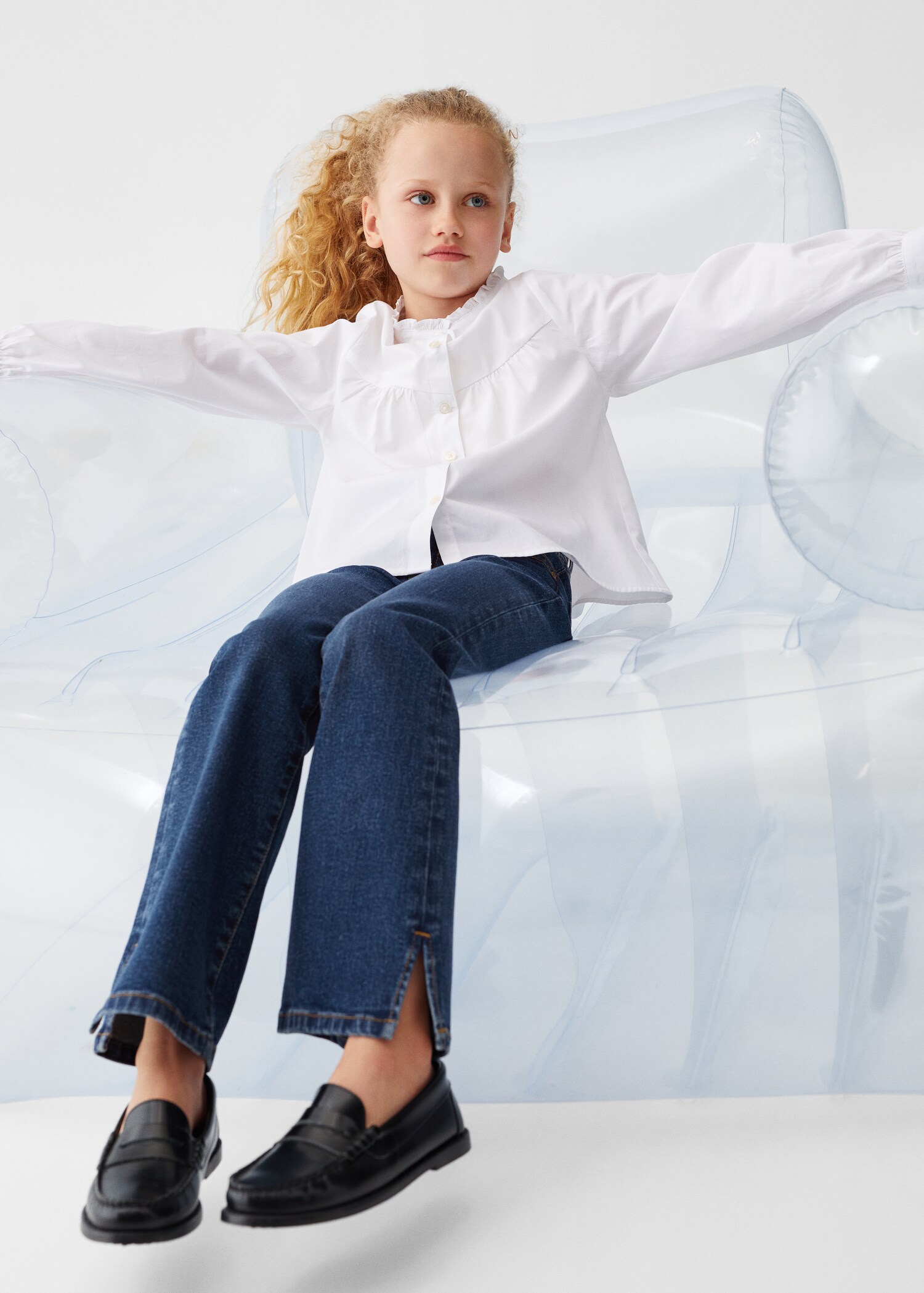 Flared jeans with slits - Details of the article 2