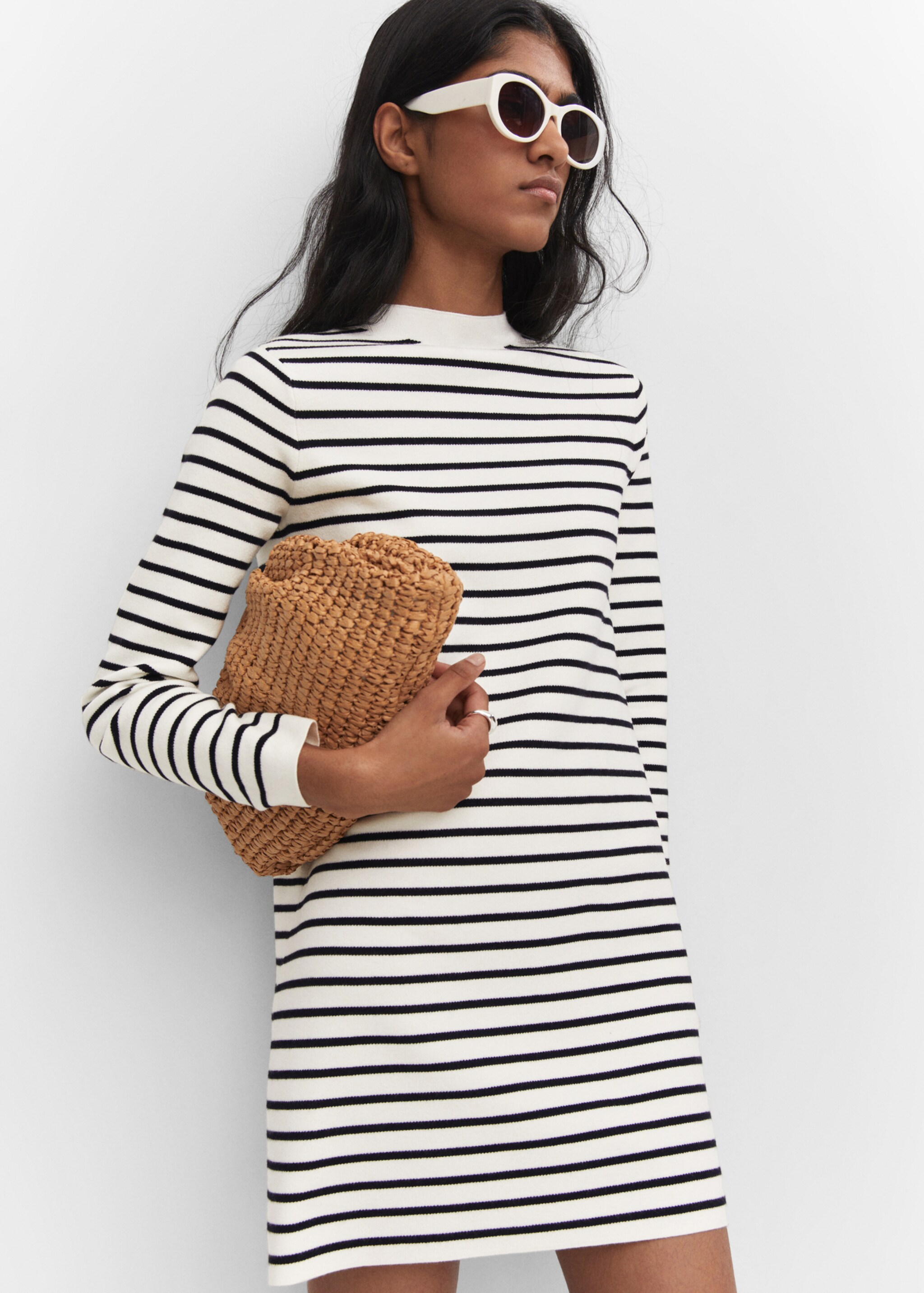 Striped sweater dress - Details of the article 2, Ecru. Ref: 57083796-00.
