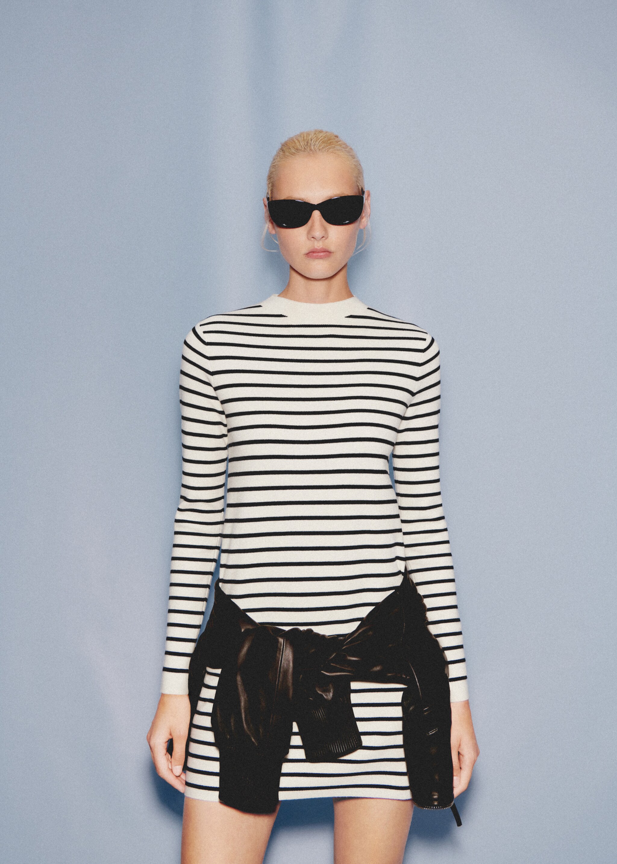 Striped sweater dress - Details of the article 6, Ecru. Ref: 57083796-00.