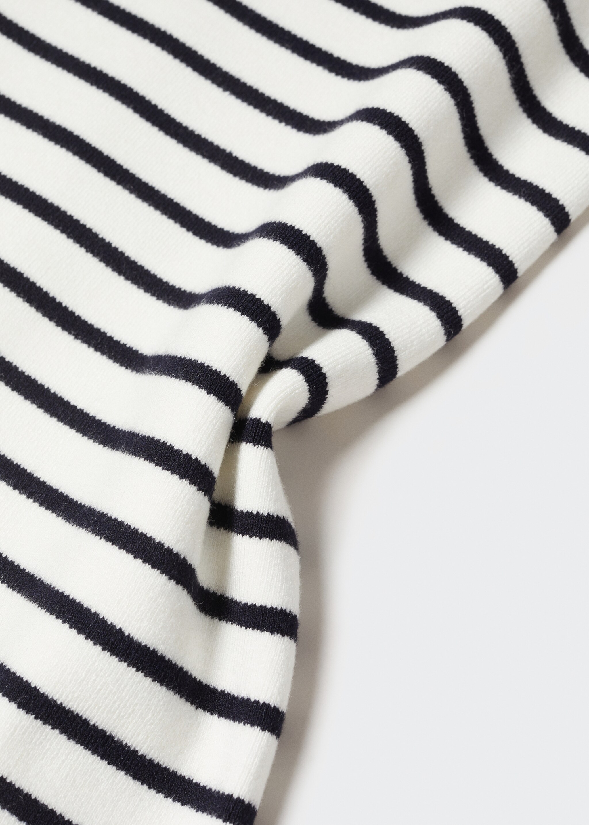 Striped sweater dress - Details of the article 8, Ecru. Ref: 57083796-00.