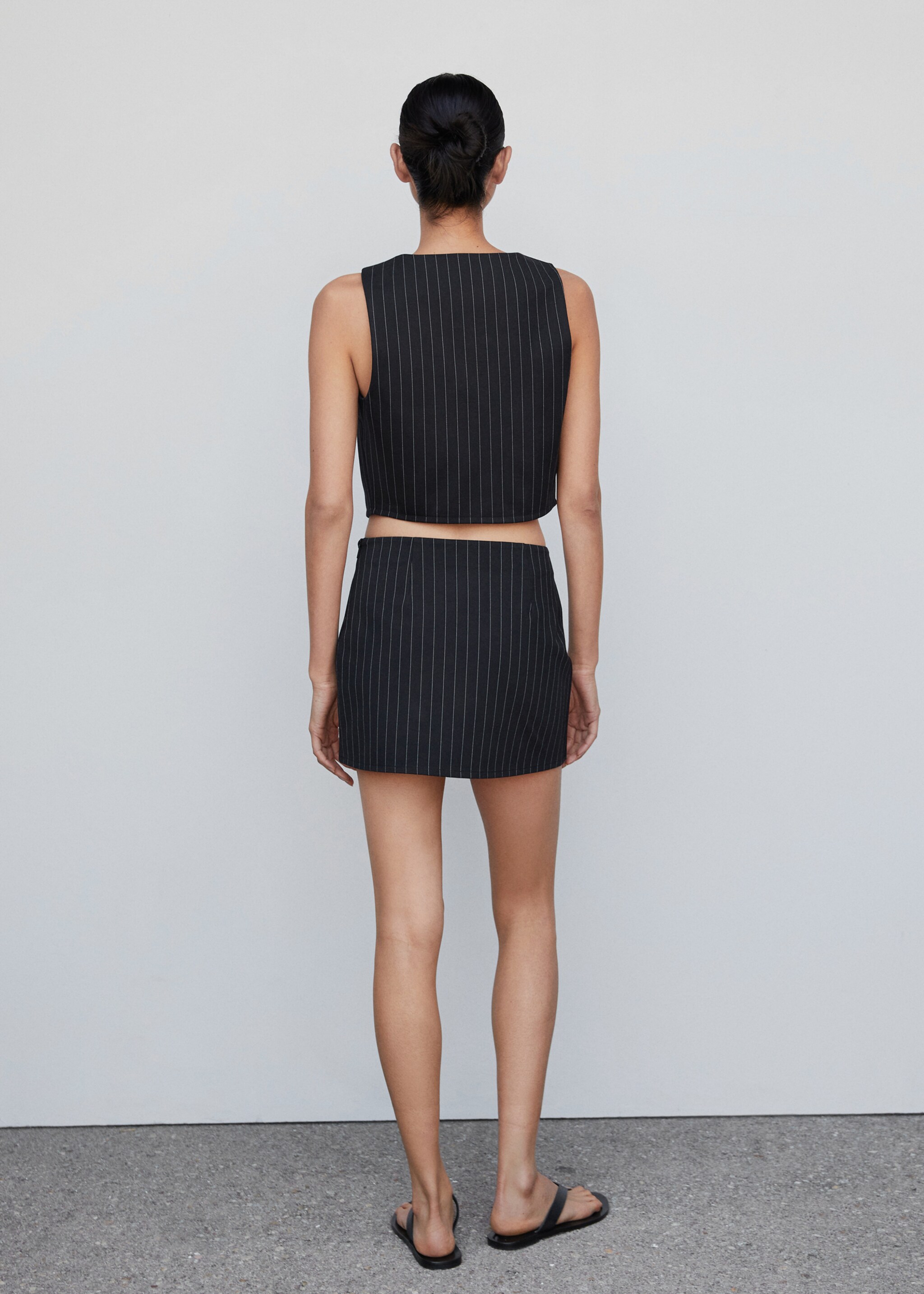 Cropped waistcoat with buttons - Reverse of the article, Dark Navy. Ref: 57083808-00.