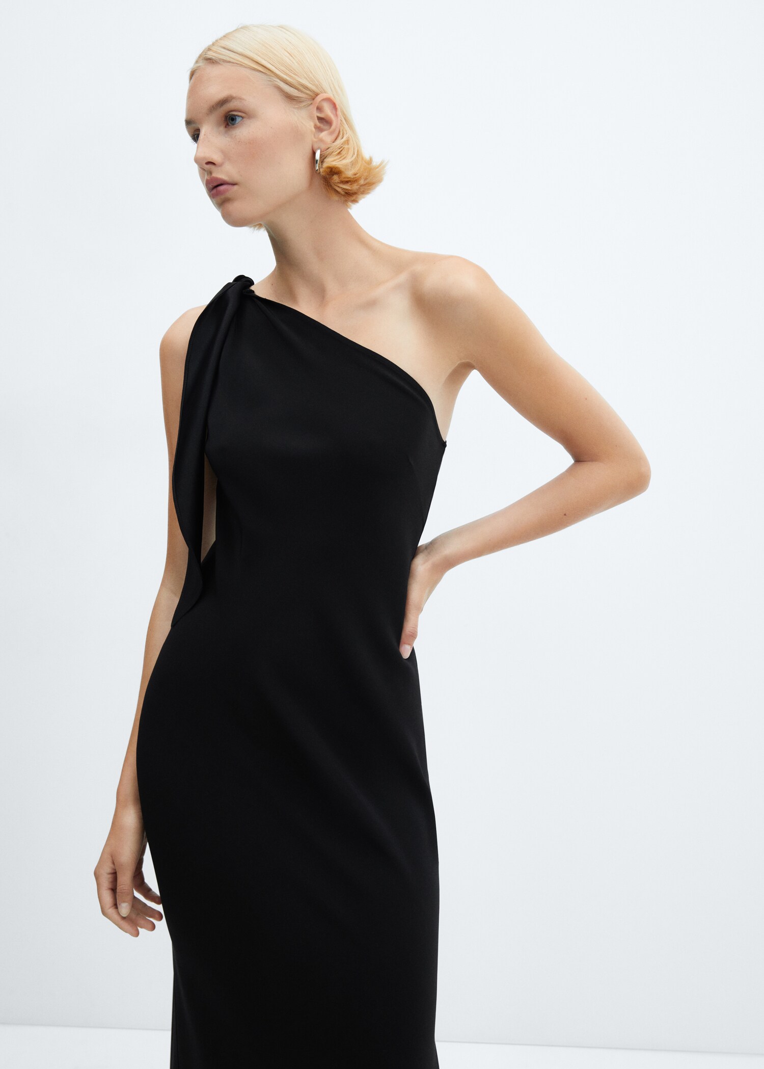 Robe asymétrique nœud - Plan moyen