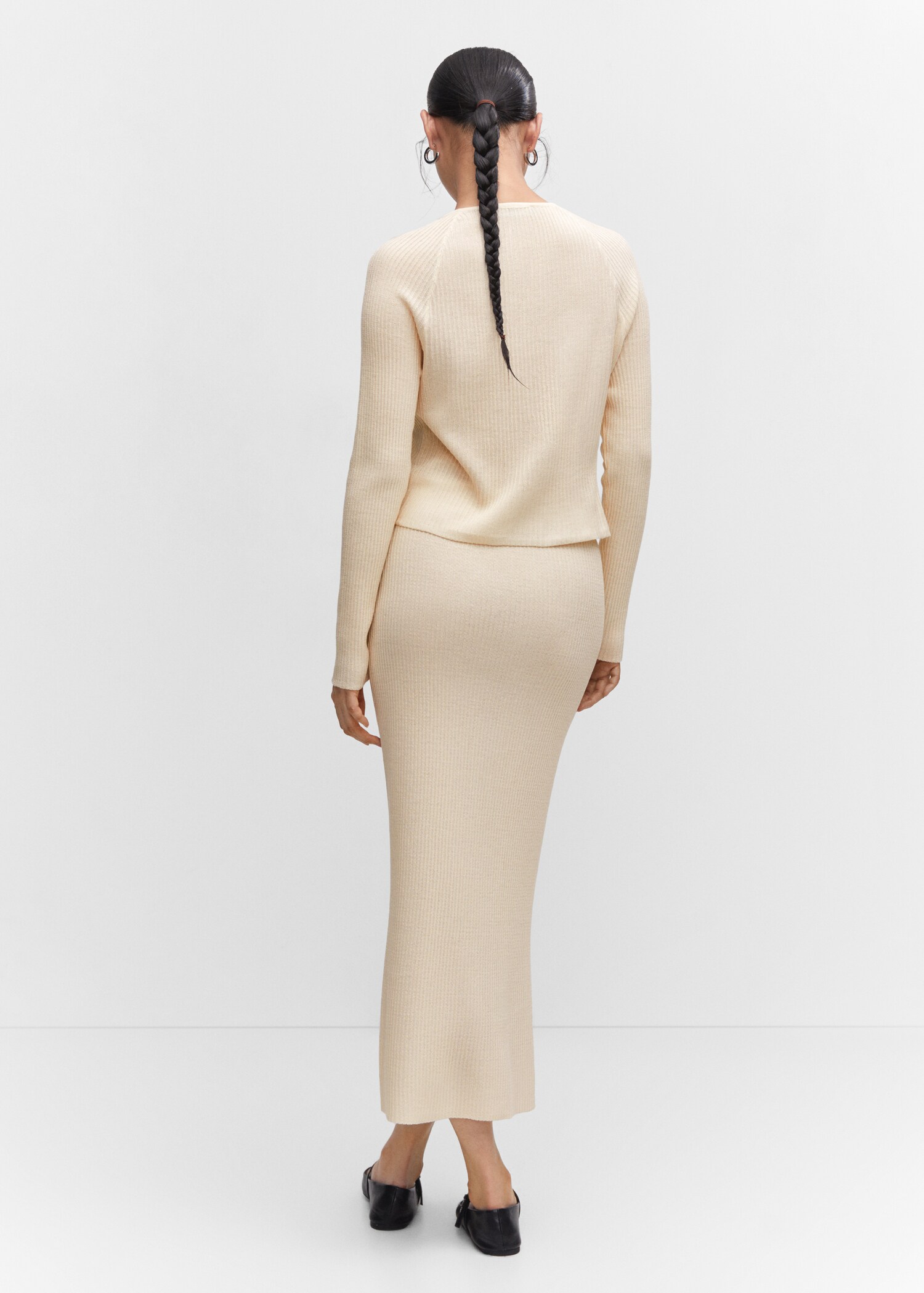Long knitted skirt - Reverse of the article