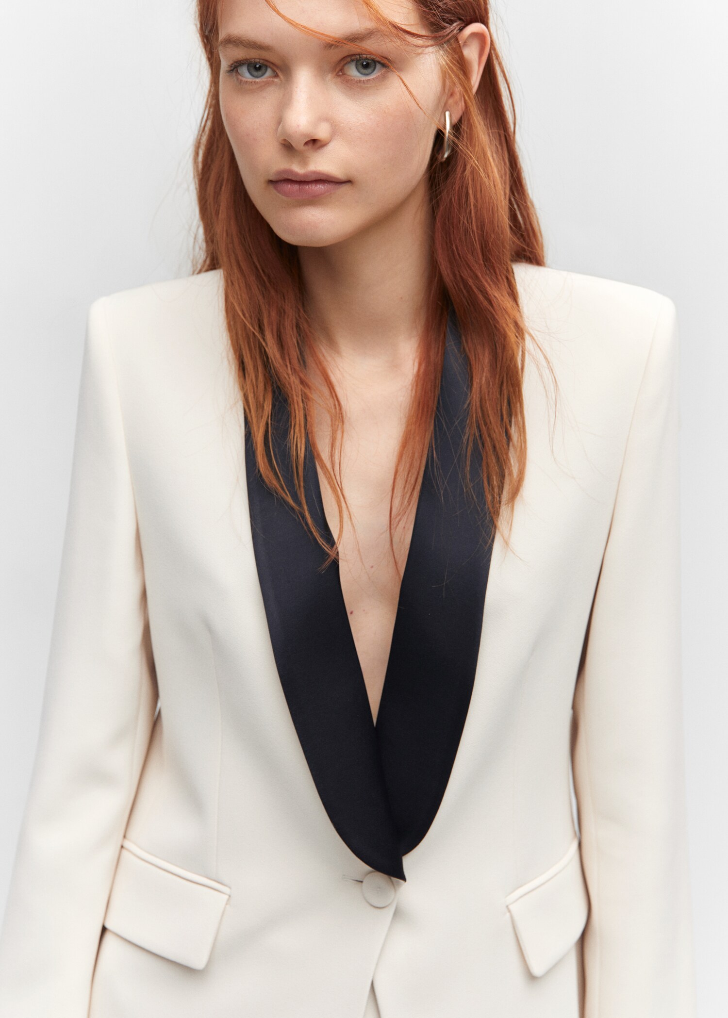 Contrast structured blazer with shawl collar  - Details of the article 1