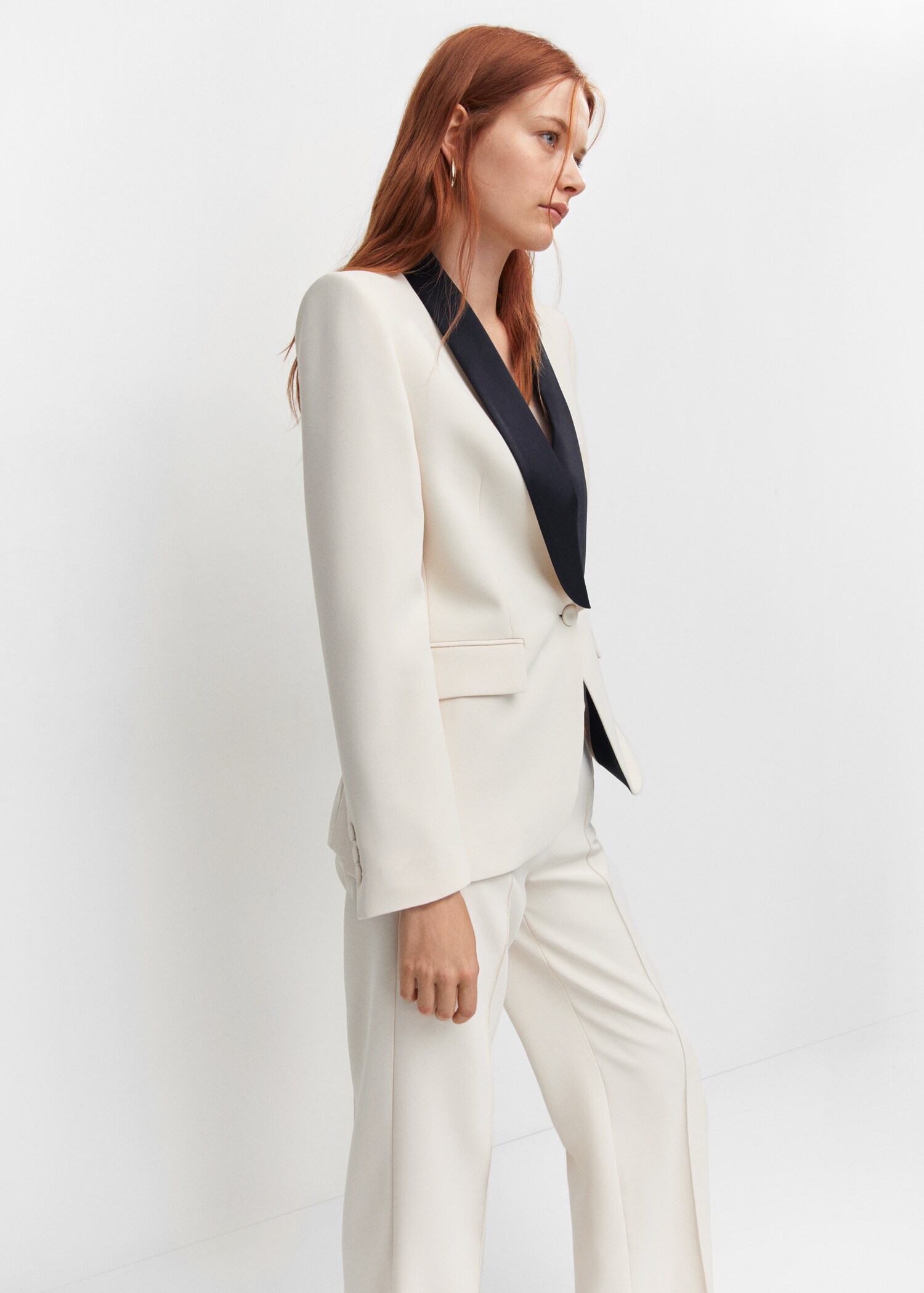 Contrast structured blazer with shawl collar  - Details of the article 2