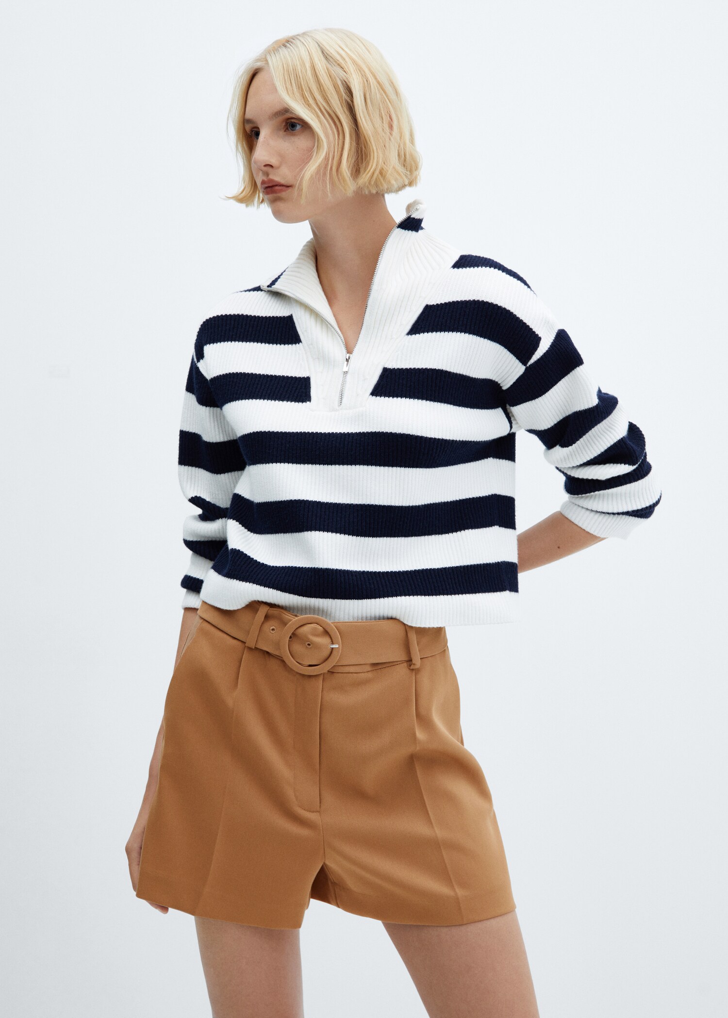 Paperbag shorts with belt - Medium plane