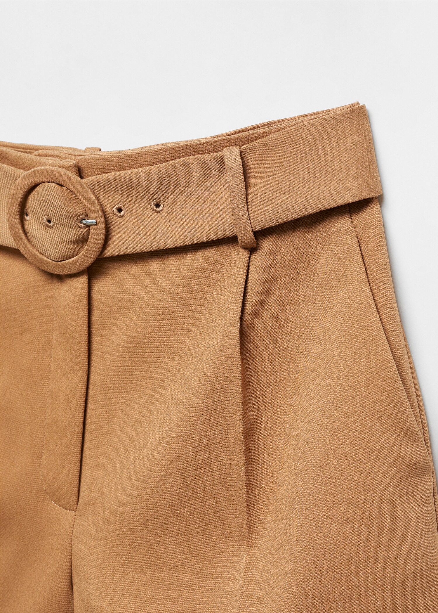 Paperbag shorts with belt - Details of the article 8