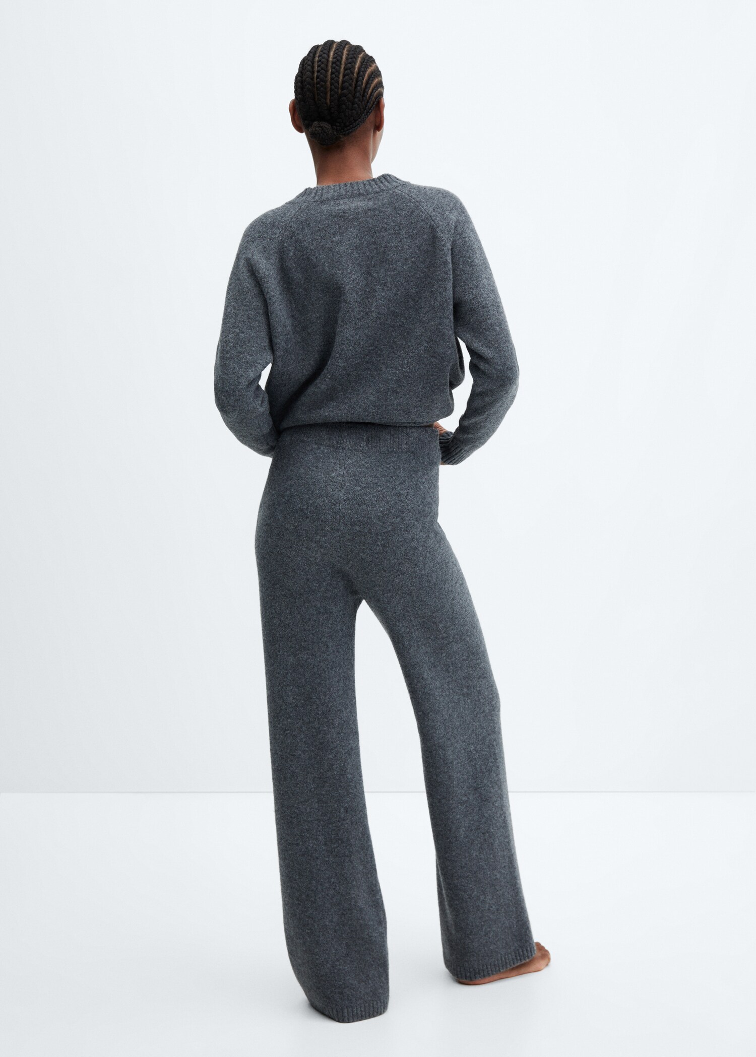 Straight knitted trousers - Reverse of the article