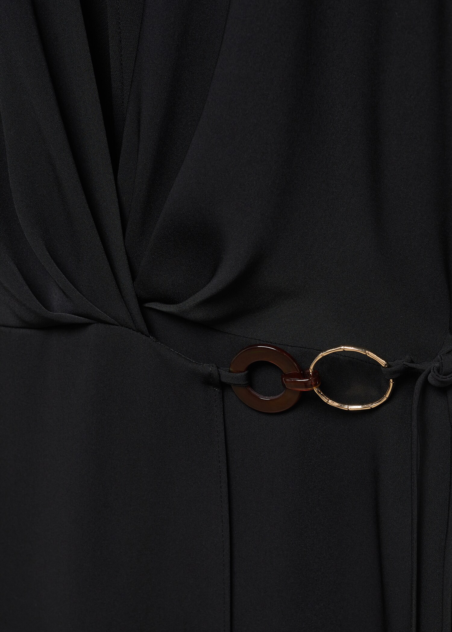Robe cache-cœur détail anneaux - Détail de l'article 8