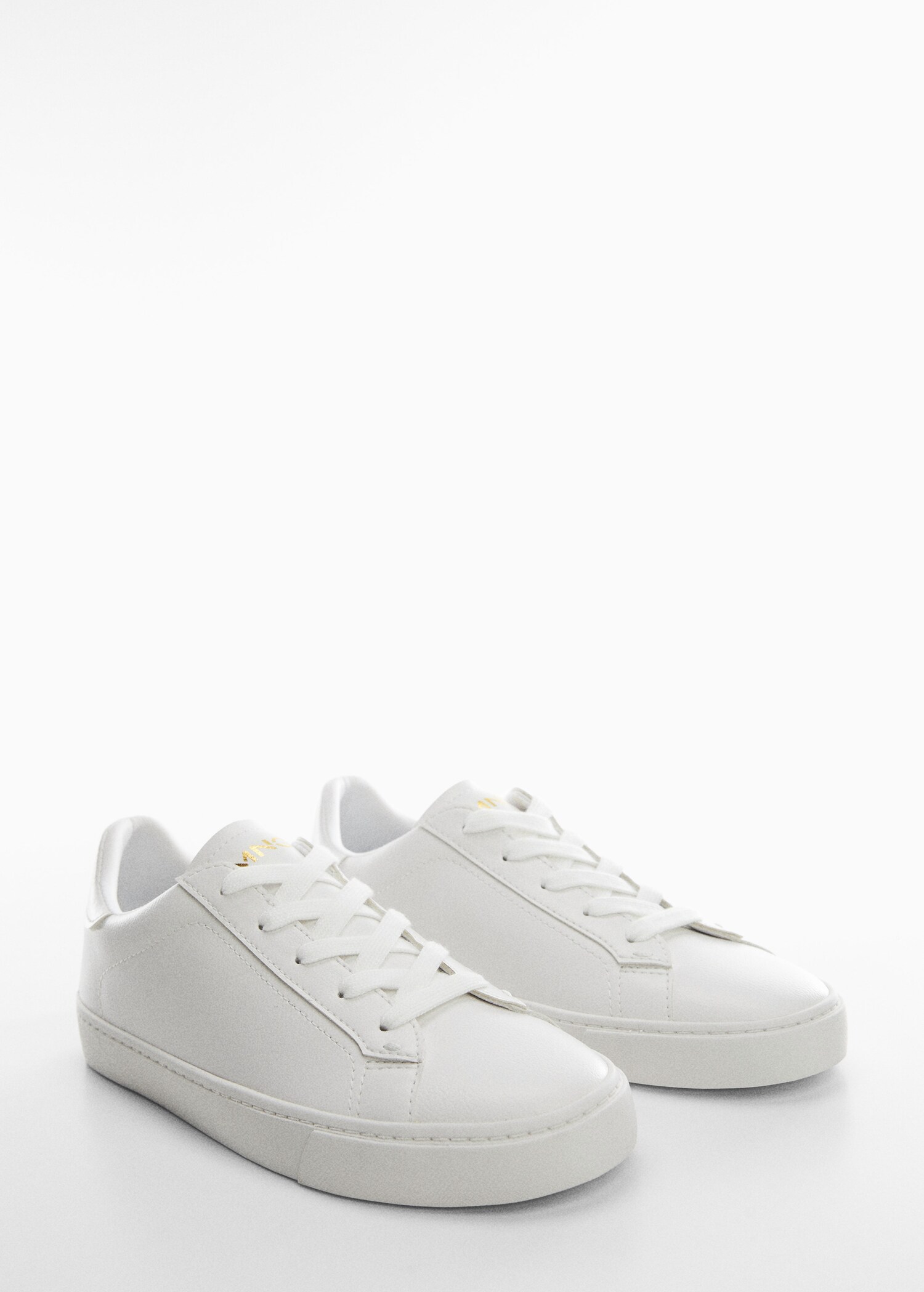 Geschnürte Sneakers - Mittlere Ansicht
