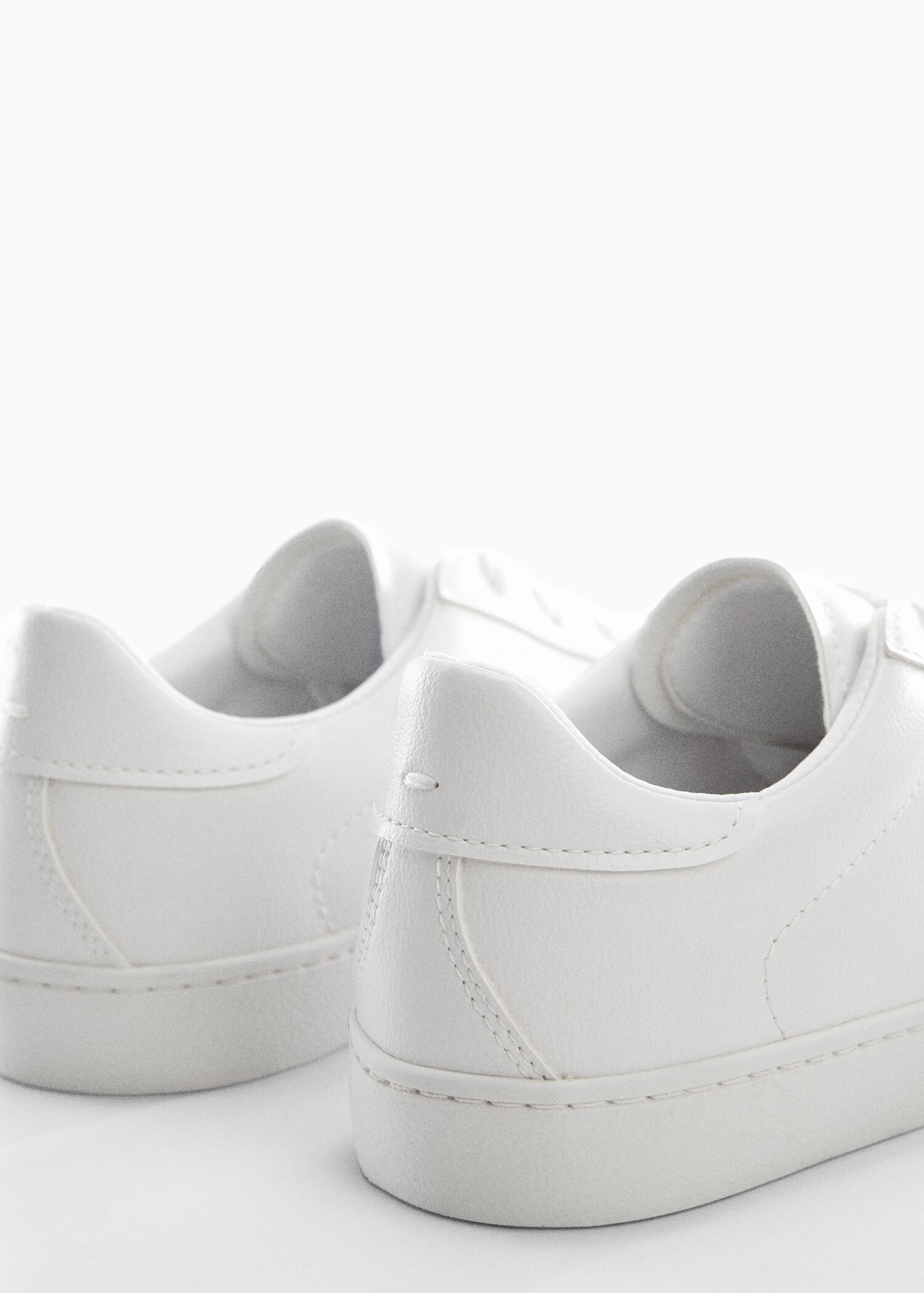 Geschnürte Sneakers - Detail des Artikels 1