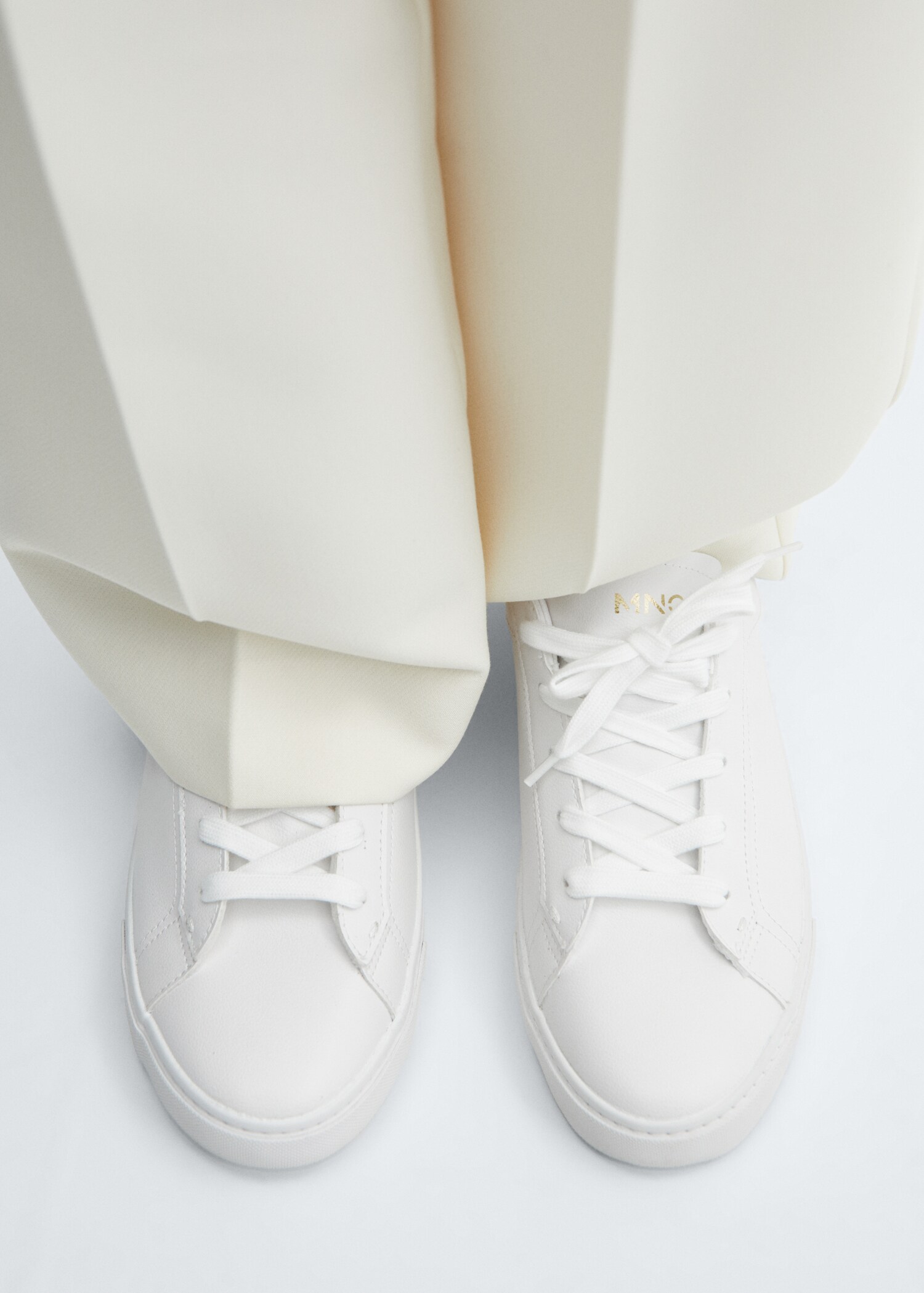 Geschnürte Sneakers - Detail des Artikels 9