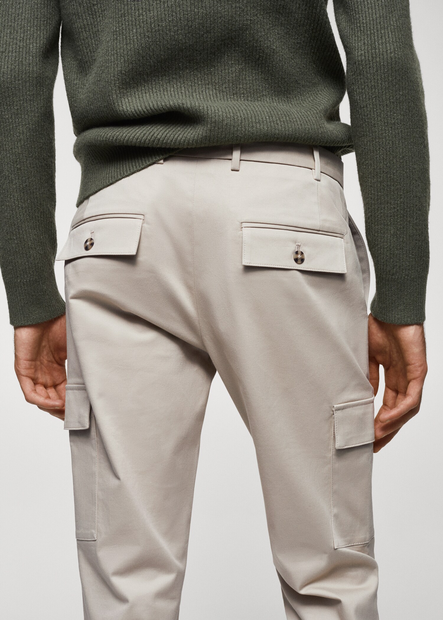 Slim-fit cotton cargo trousers - Details of the article 4