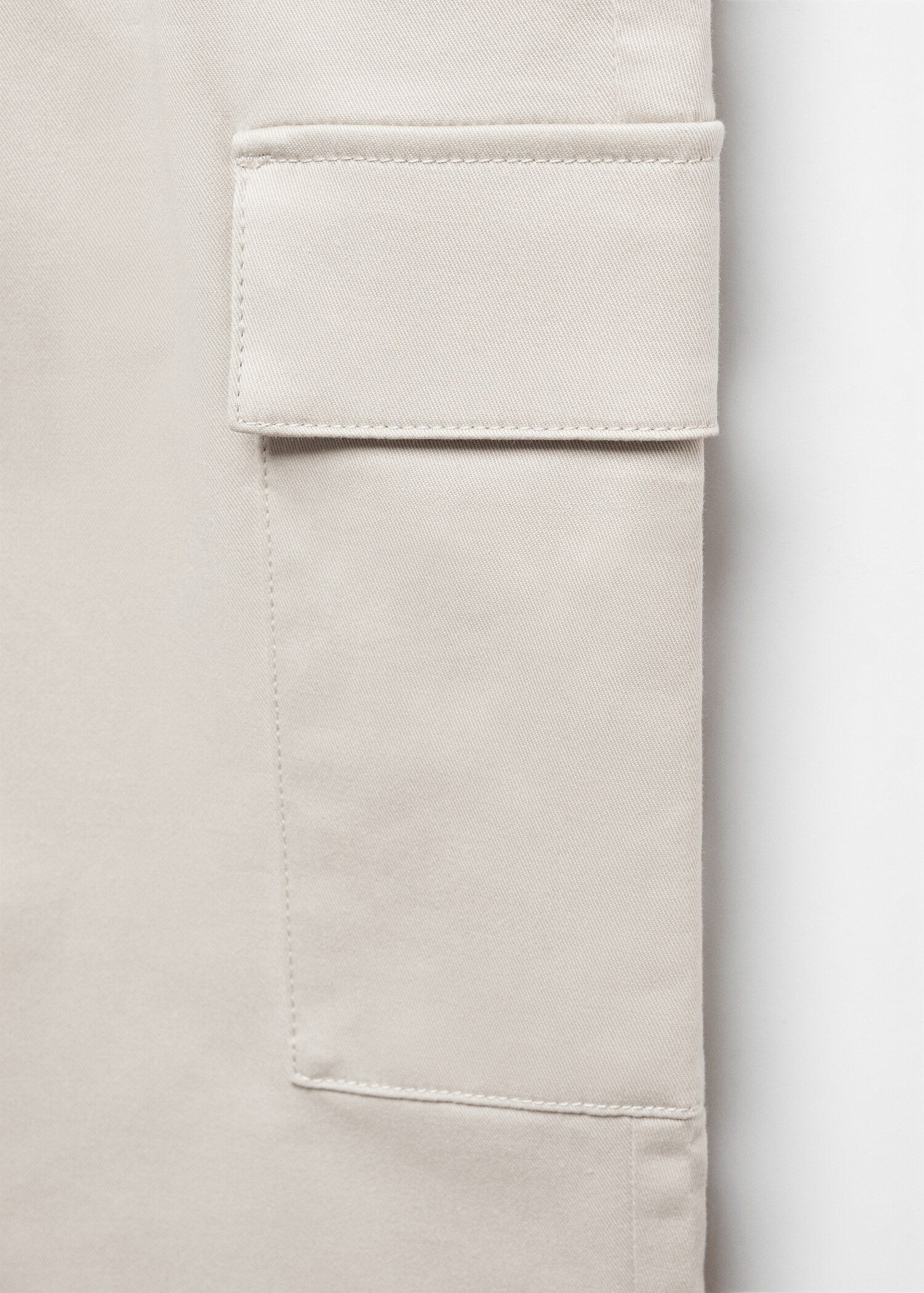 Slim-fit cotton cargo trousers - Details of the article 8