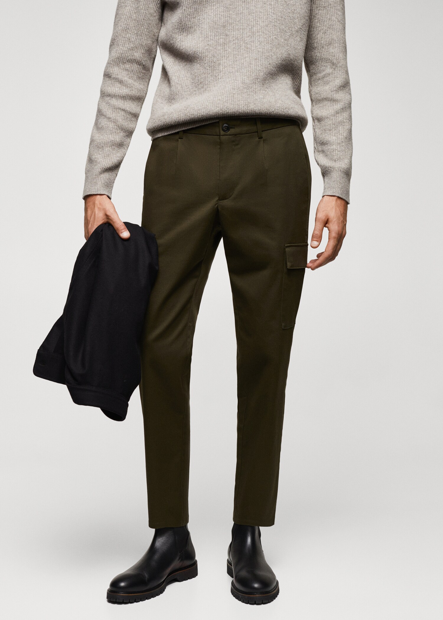 Slim-fit cotton cargo trousers - Medium plane