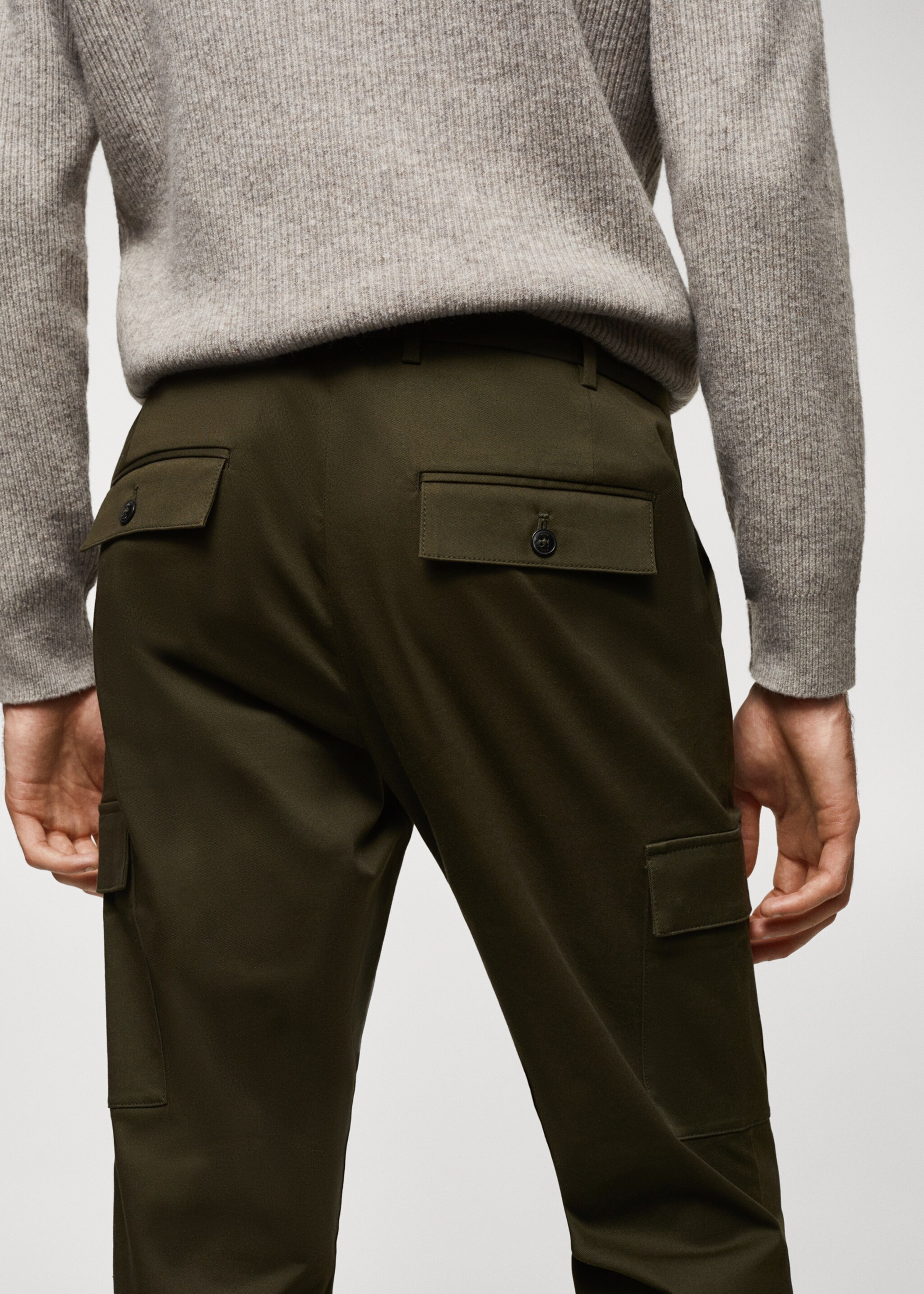 Slim-fit cotton cargo trousers - Details of the article 4