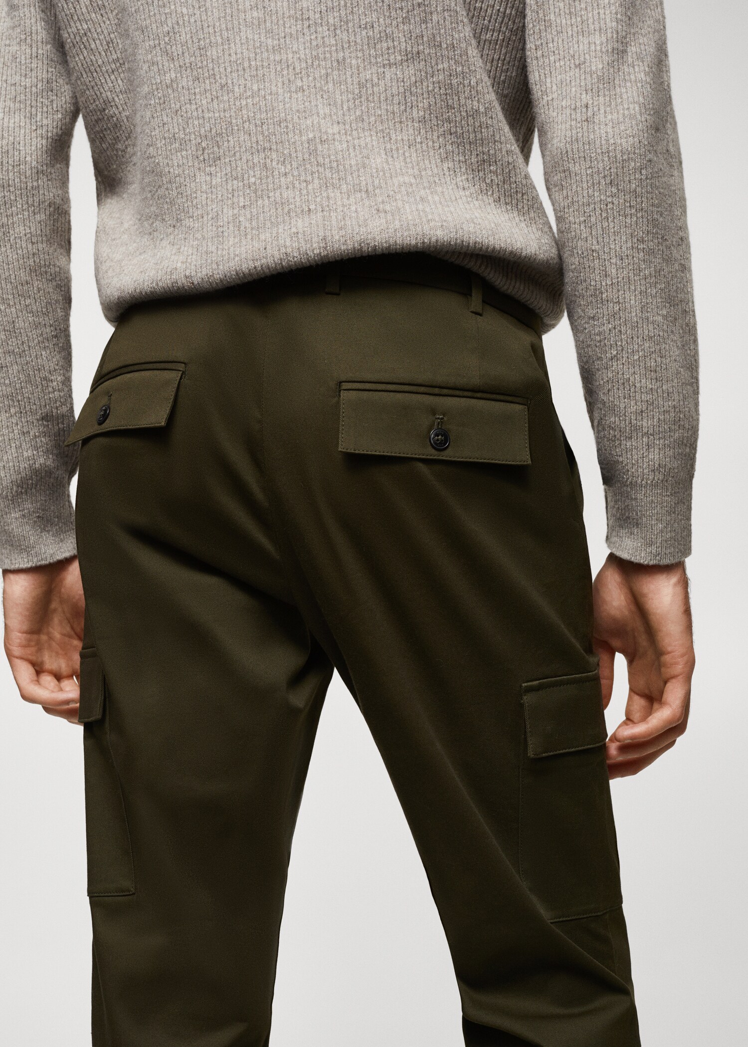 Slim-fit cotton cargo trousers - Details of the article 4