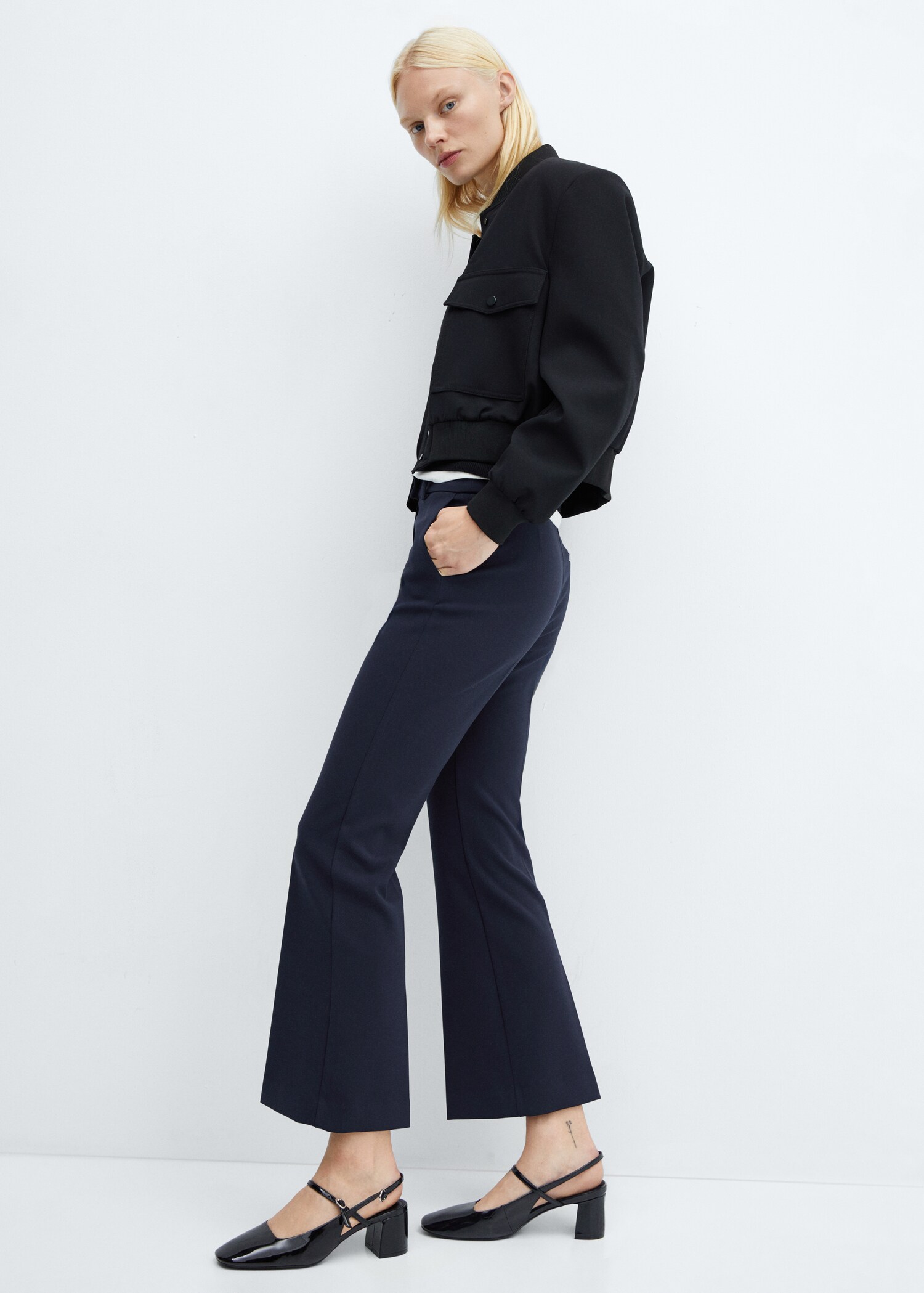 Cropped flared trousers - Details of the article 2