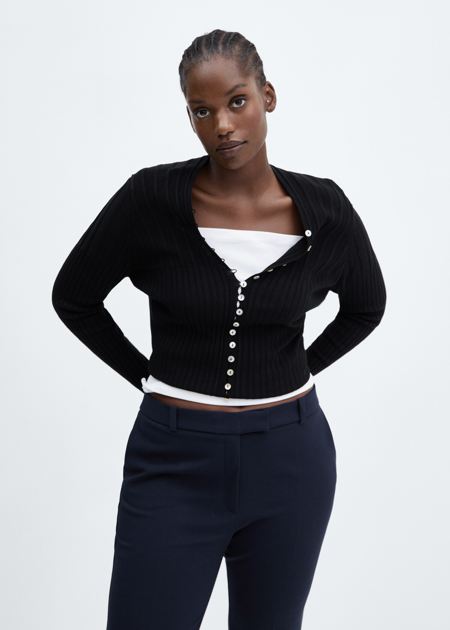Cropped flared trousers - Details of the article 5