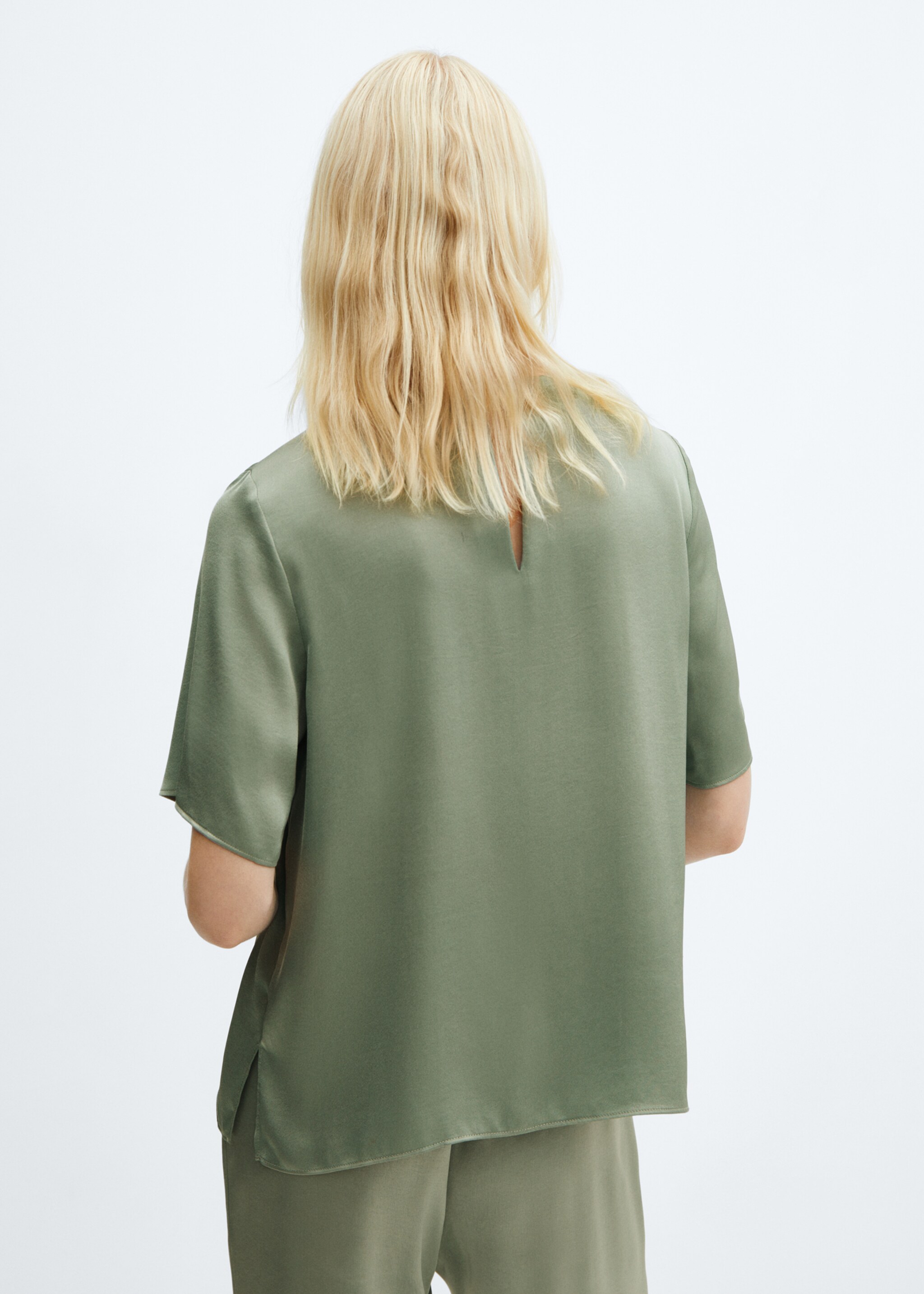 Satin blouse - Reverse of the article, Pastel Green. Ref: 57085976-00.