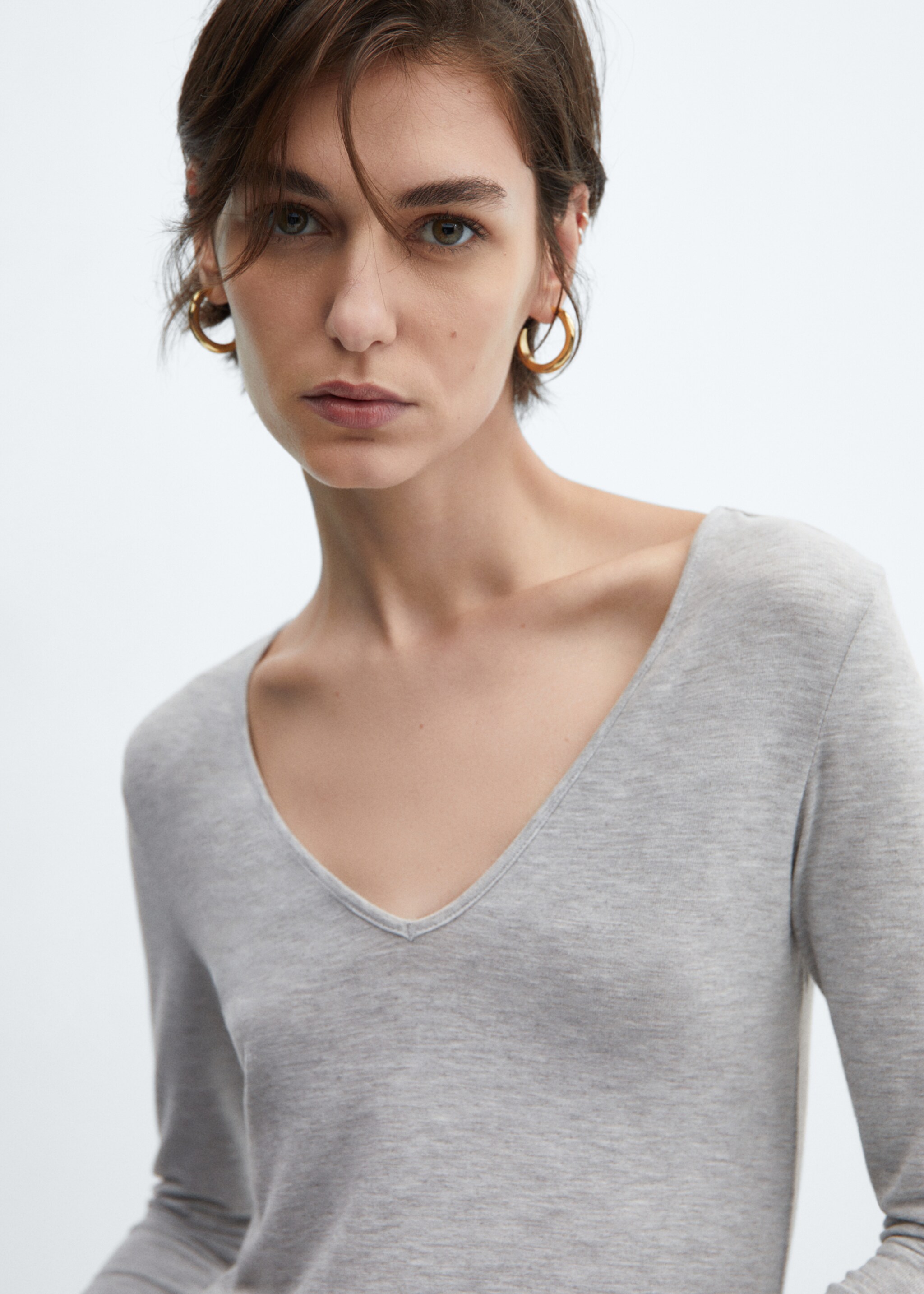 Camiseta escote pico - Detalle del artículo 1