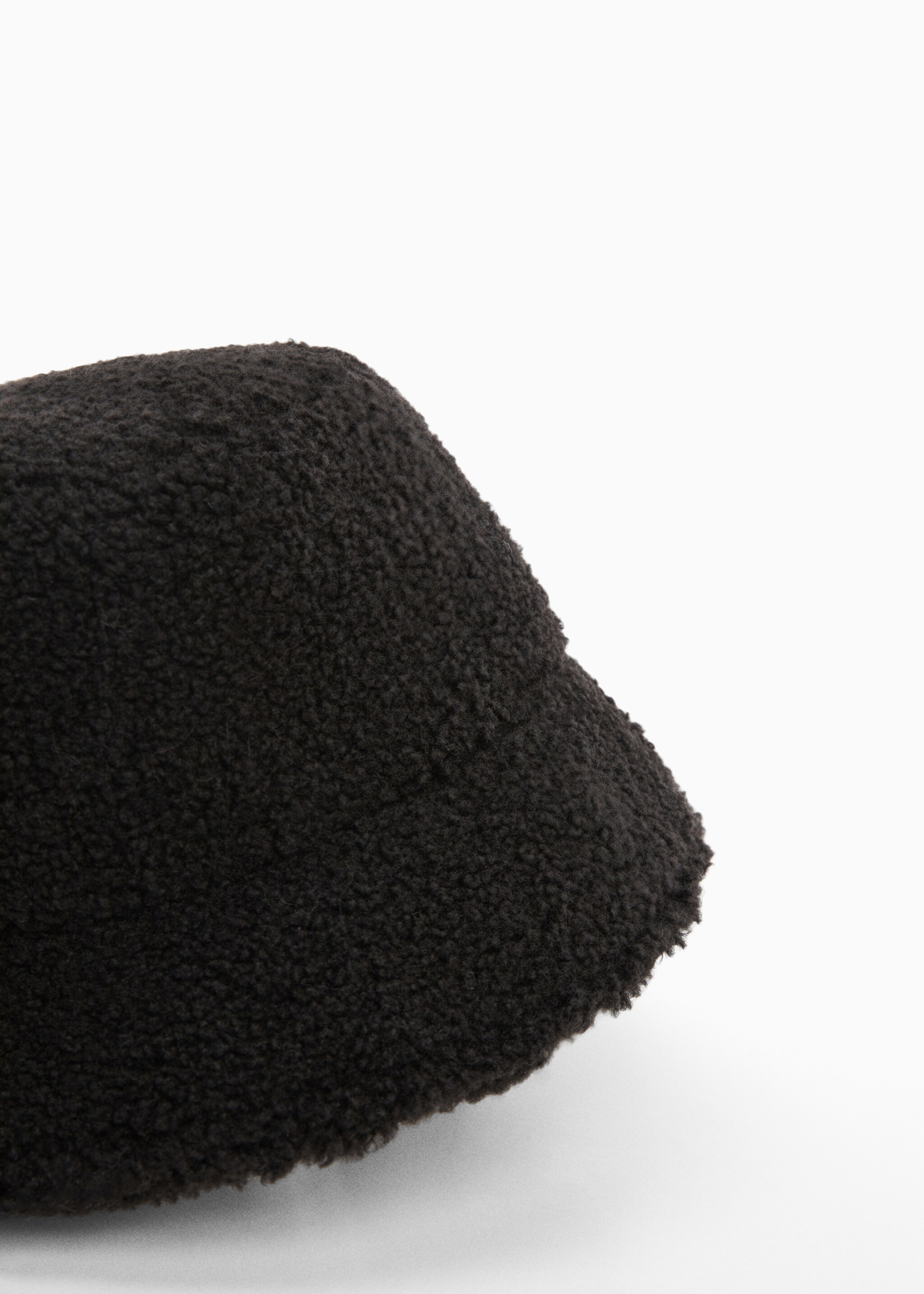 Gorro bucket pelo - Plano medio
