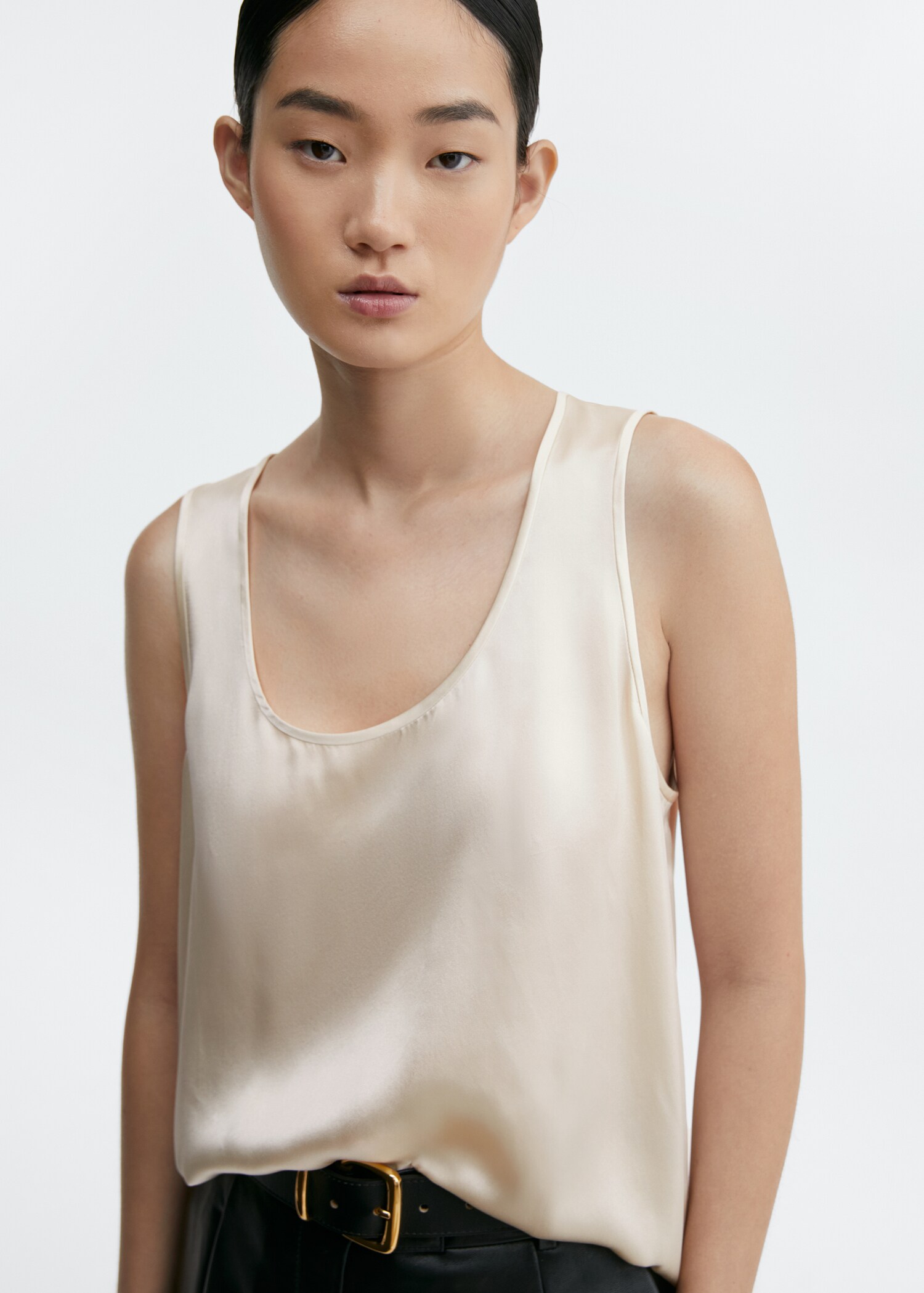 Silk top with wide straps - Details of the article 1