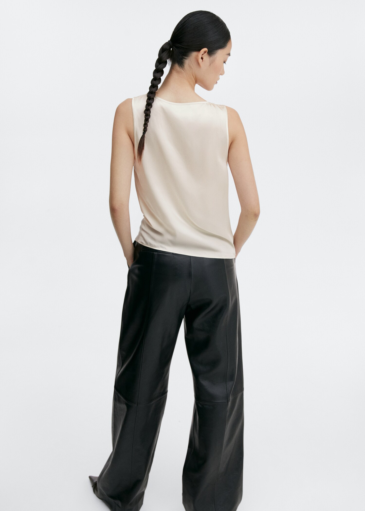 Silk top with wide straps - Reverse of the article