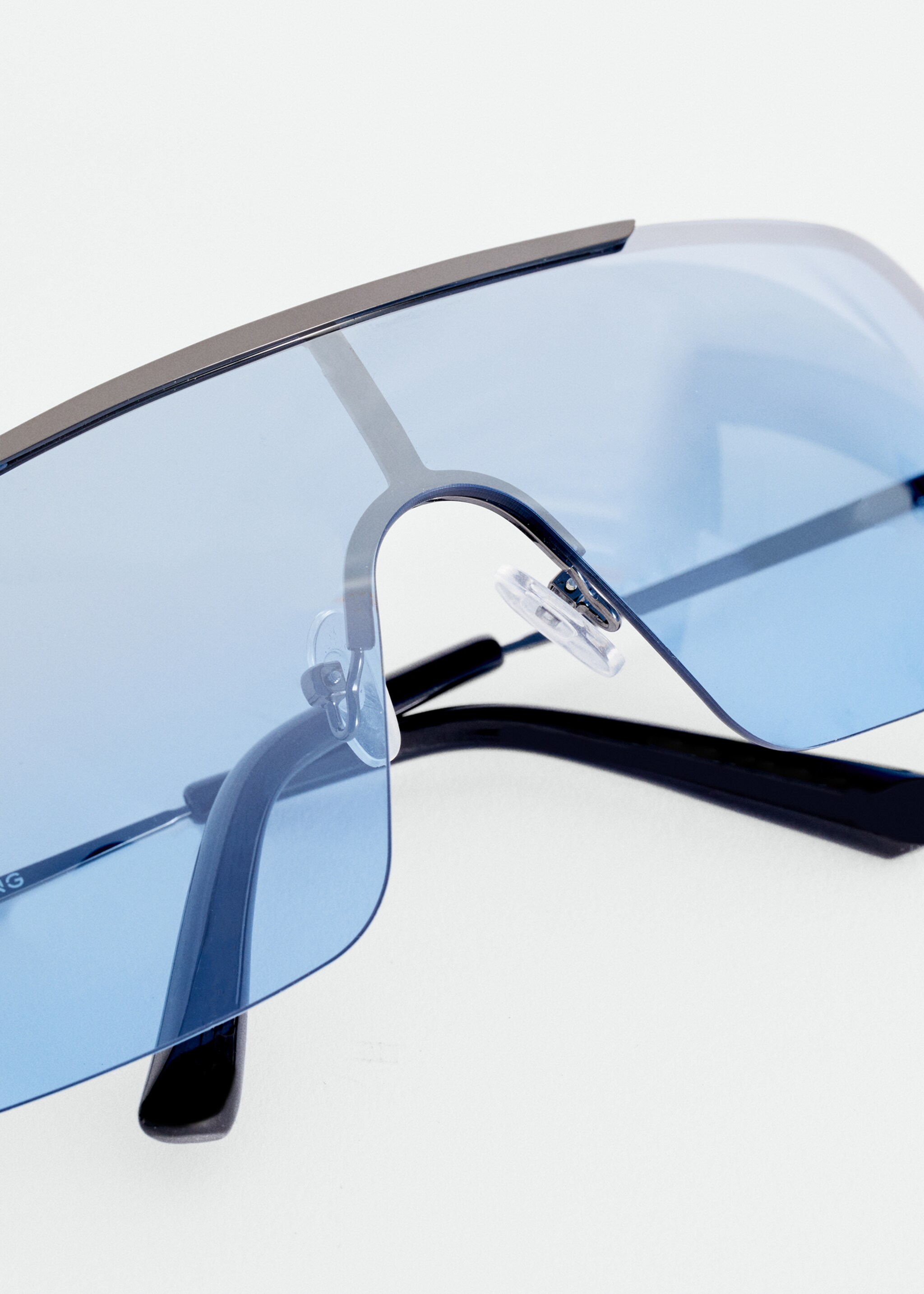 Gafas de sol pantalla - Detalle del artículo 3, Plata. Ref: 57086022-00.