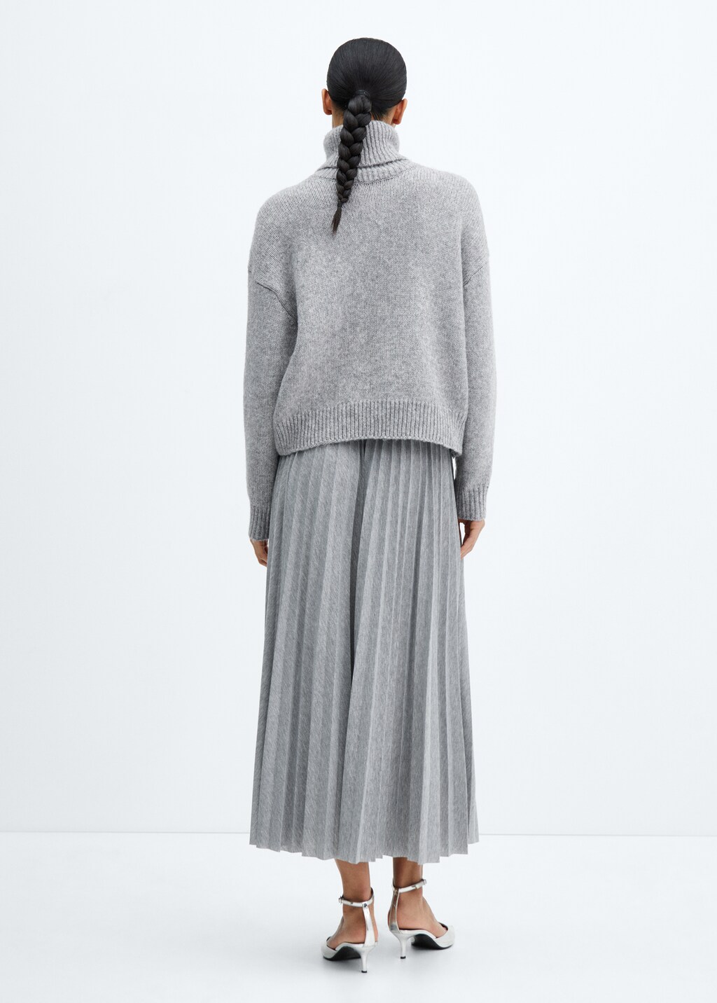 Grey flared pleated skirt deals