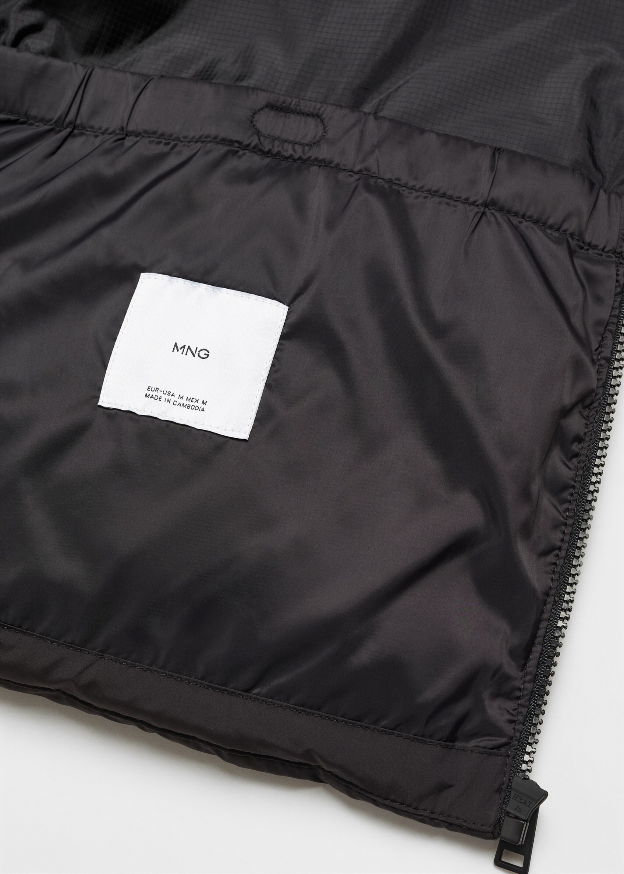 Water-repellent quilted anorak - Details of the article 8