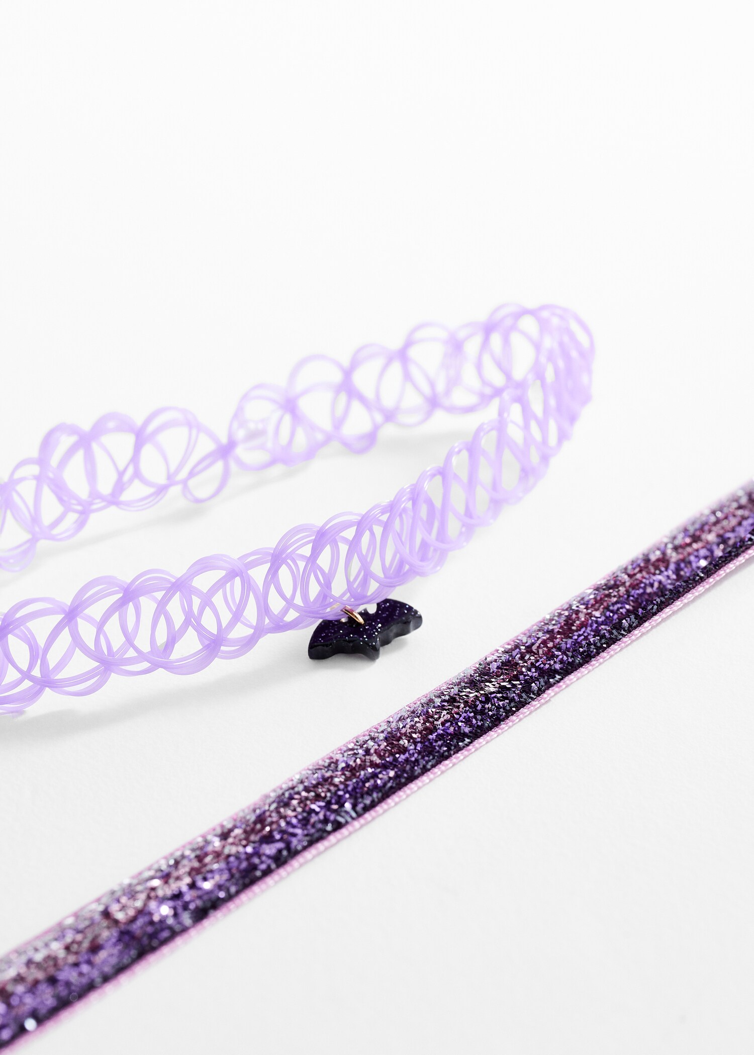 Balení 2 náhrdelníků chocker - Náhled ve středové rovině