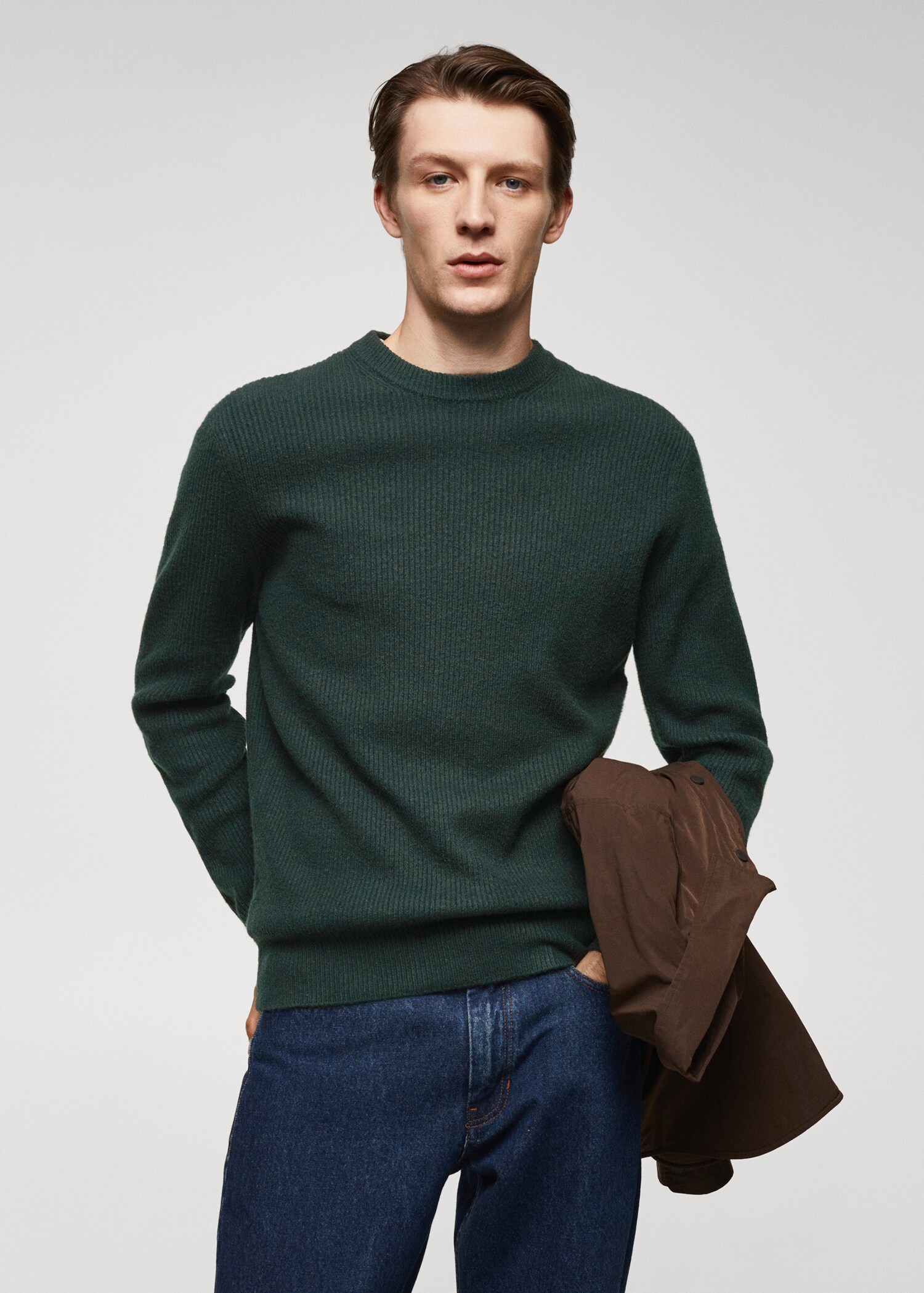 Ribbed knit sweater - Medium plane